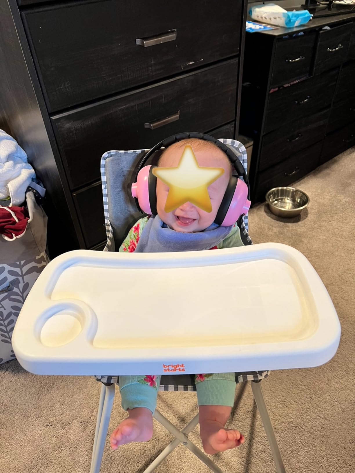 Bright Starts Pop 'N Dine Portable High Chair, Indoor/Outdoor, BPA Free Tray, Easy to Fold, Unisex, Grey, 6 Months + customer photo 1