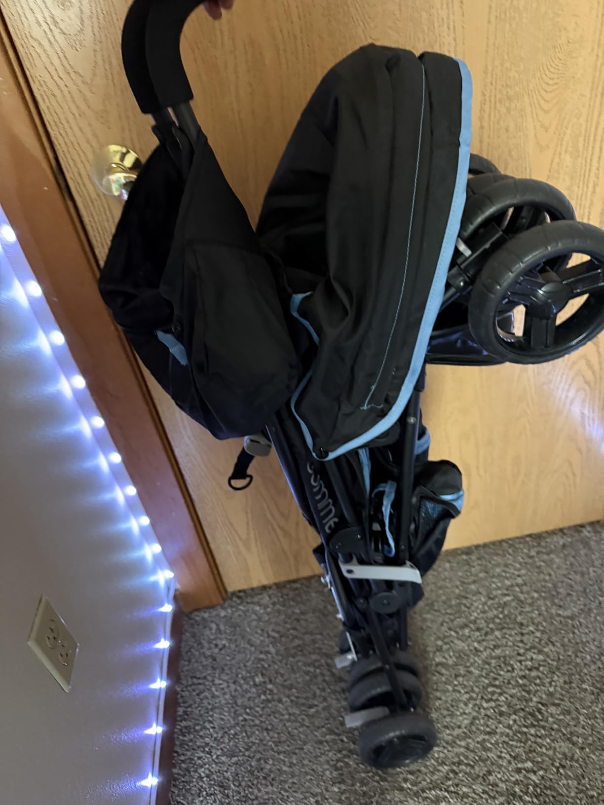 Ingenuity 3D Mini Convenience Stroller - Lightweight Stroller with Compact Fold, Multi-Position Recline, Canopy with Pop Out Sun Visor - Umbrella Stroller for Travel and More, Cashew Tan customer photo 2