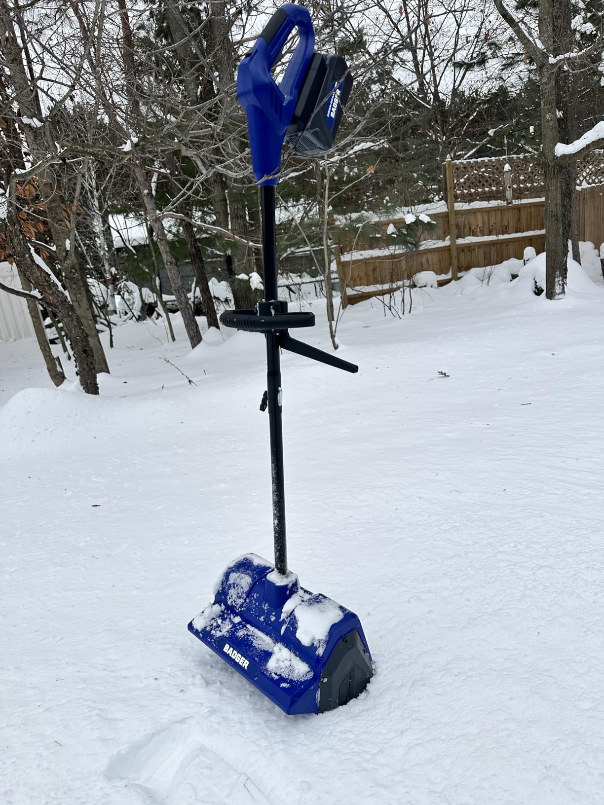 Wild Badger Power 40V Cordless Electric Snow Shovel, 12-Inch Brushless | 12-in clearing width, up to 8-in snow depth, fixed forward throw up to 20 ft, 4.0Ah battery and fast charger included customer photo 1