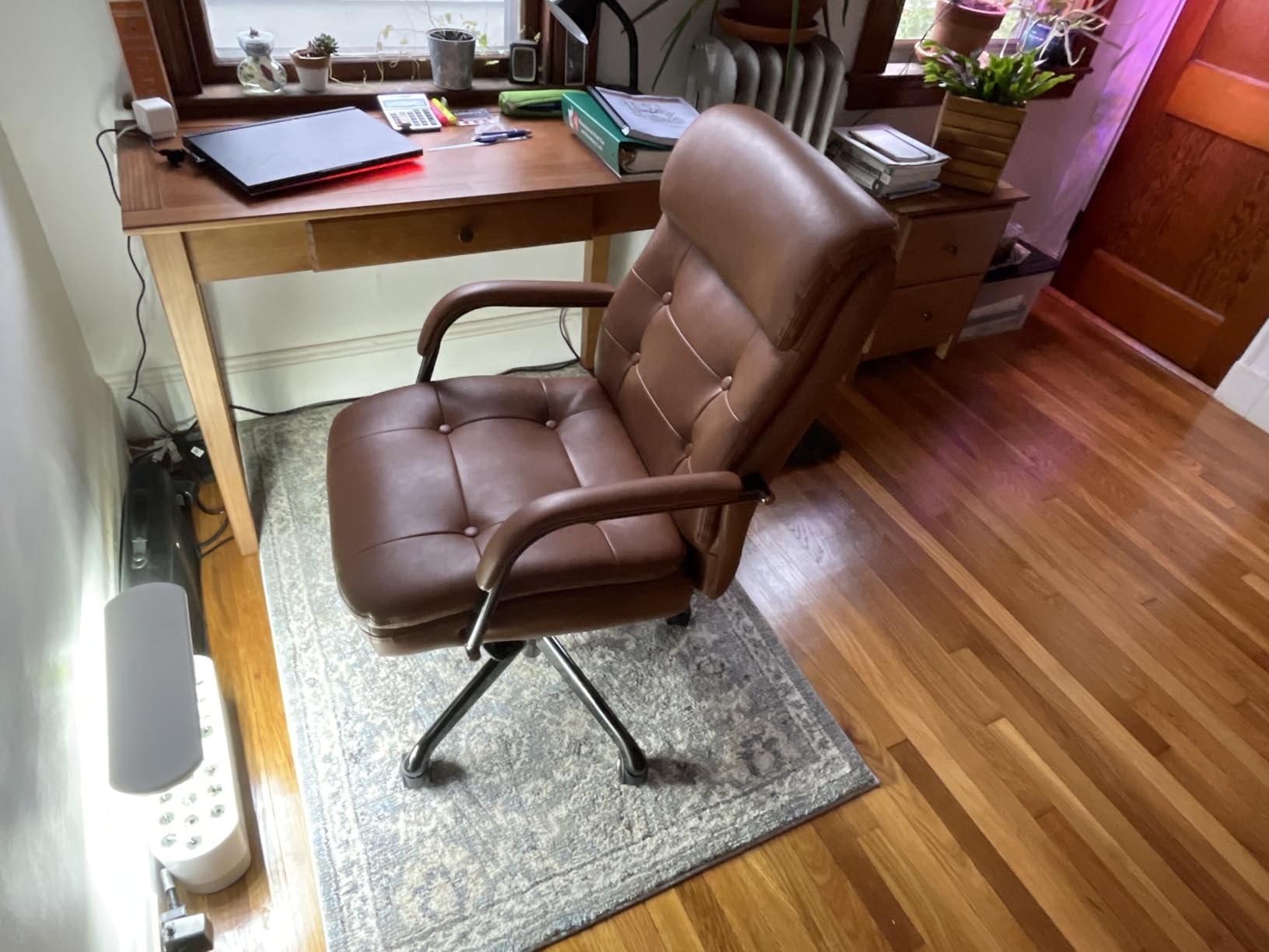 La-Z-Boy Sonata Executive Mid-Back Office Chair, Button-Tufted Seat and Back, Double-Layer Cushion, Padded Armrests, Ergonomic Computer DeskChair, Swivel Metal Base, Bonded Leather, Cognac/Graphite customer photo 2