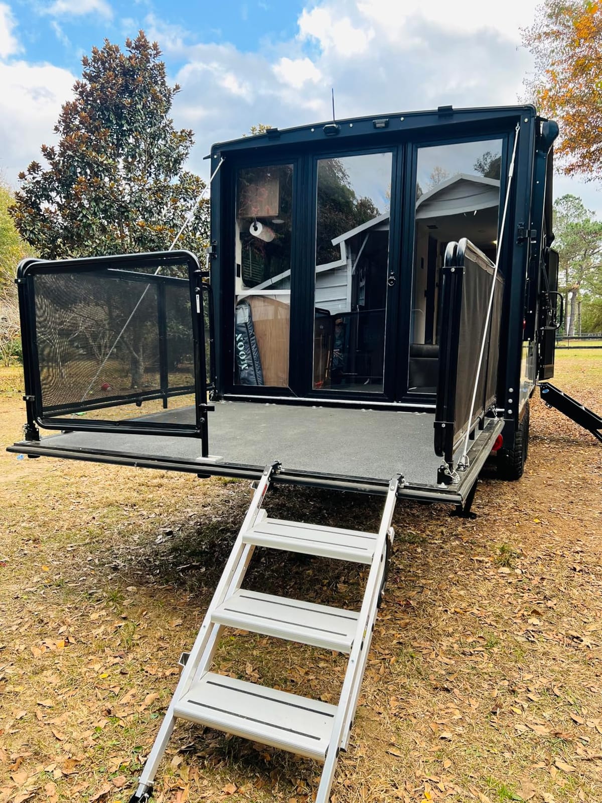 Lippert Victory Step Triple RV Steps for Toy Hauler Patio Systems with Entry Assist Handrail, 300-lb. Weight Capacity, 8