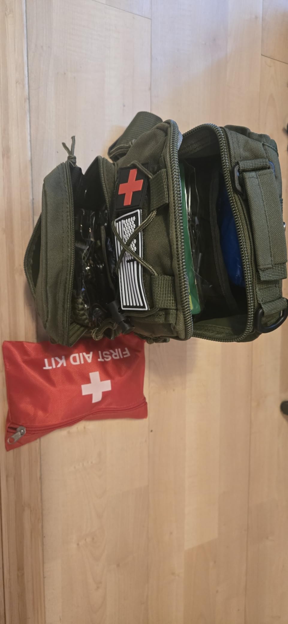 Survival Kit, 250pcs Survival Tools Tactical Gear and Trauma Bag, Survival First Aid Kit with Molle Crossbody Bag & Emergency Tent for Earthquake, Bug Out, Outdoor Adventure, Gifts for Christmas Men customer photo 2
