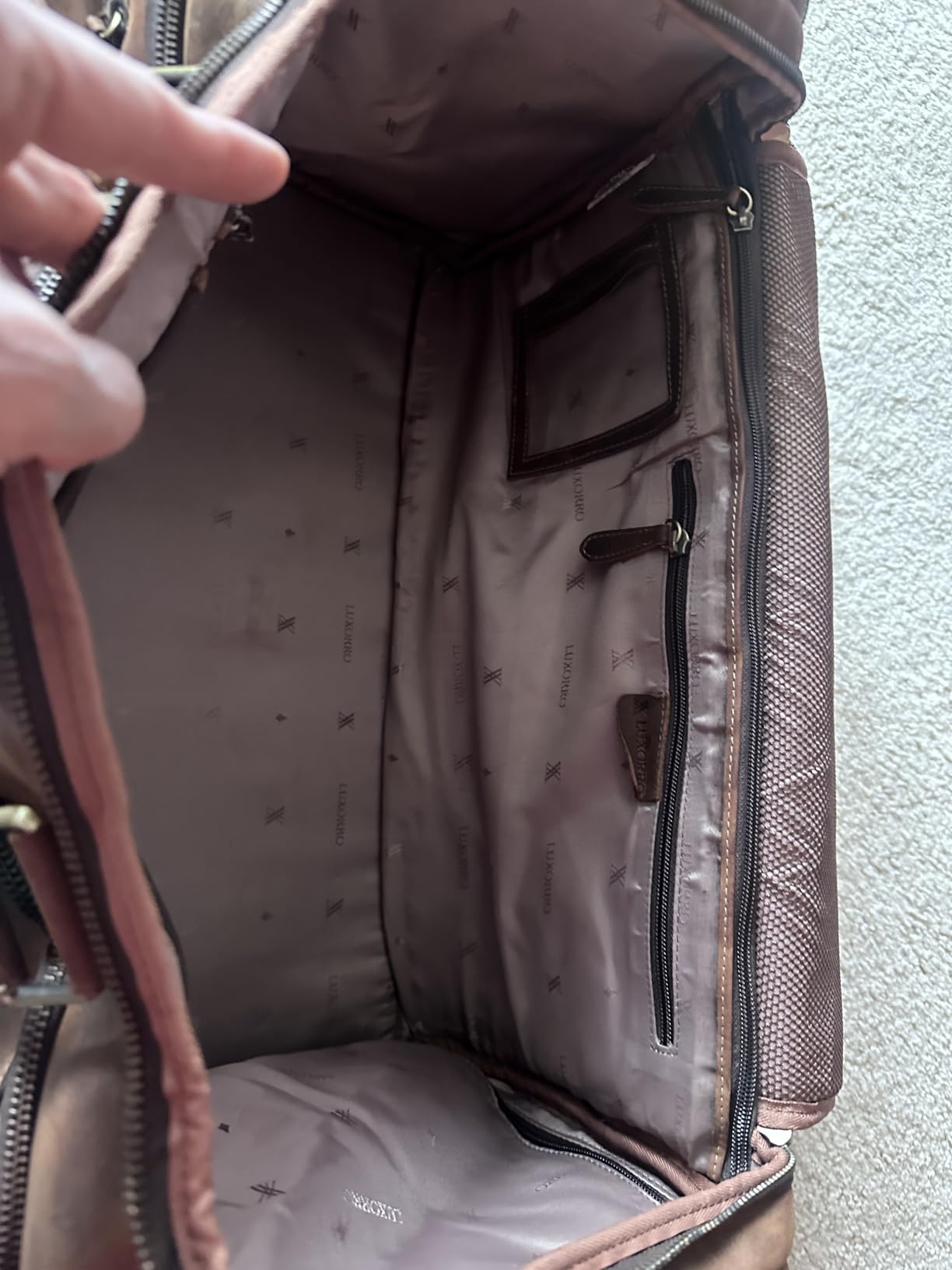 Full Grain Leather Duffle Bag for Men | TSA Approved 22x14x9 Carry On Luggage | 22 Inch, 45L Capacity | Overnight Weekender & Travel Duffel | Black customer photo 2