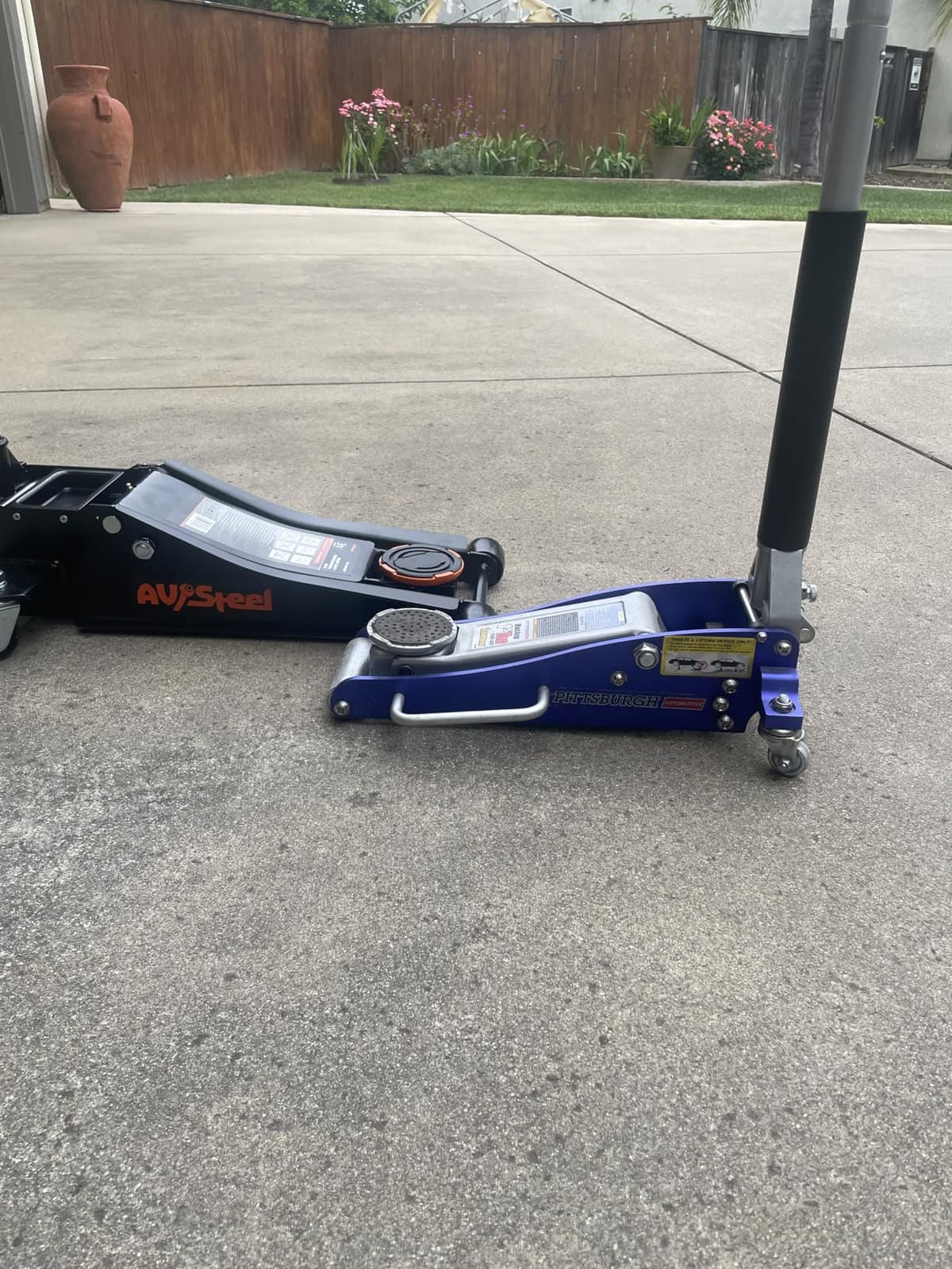 AV Steel Low Profile Floor Jack 3 Ton (6600 lbs), Heavy Duty Hydraulic Jack for Car with Dual Pistons Quick Lift Pump, Lifting Range 3-1/8'' to 19-7/8'' customer photo 1