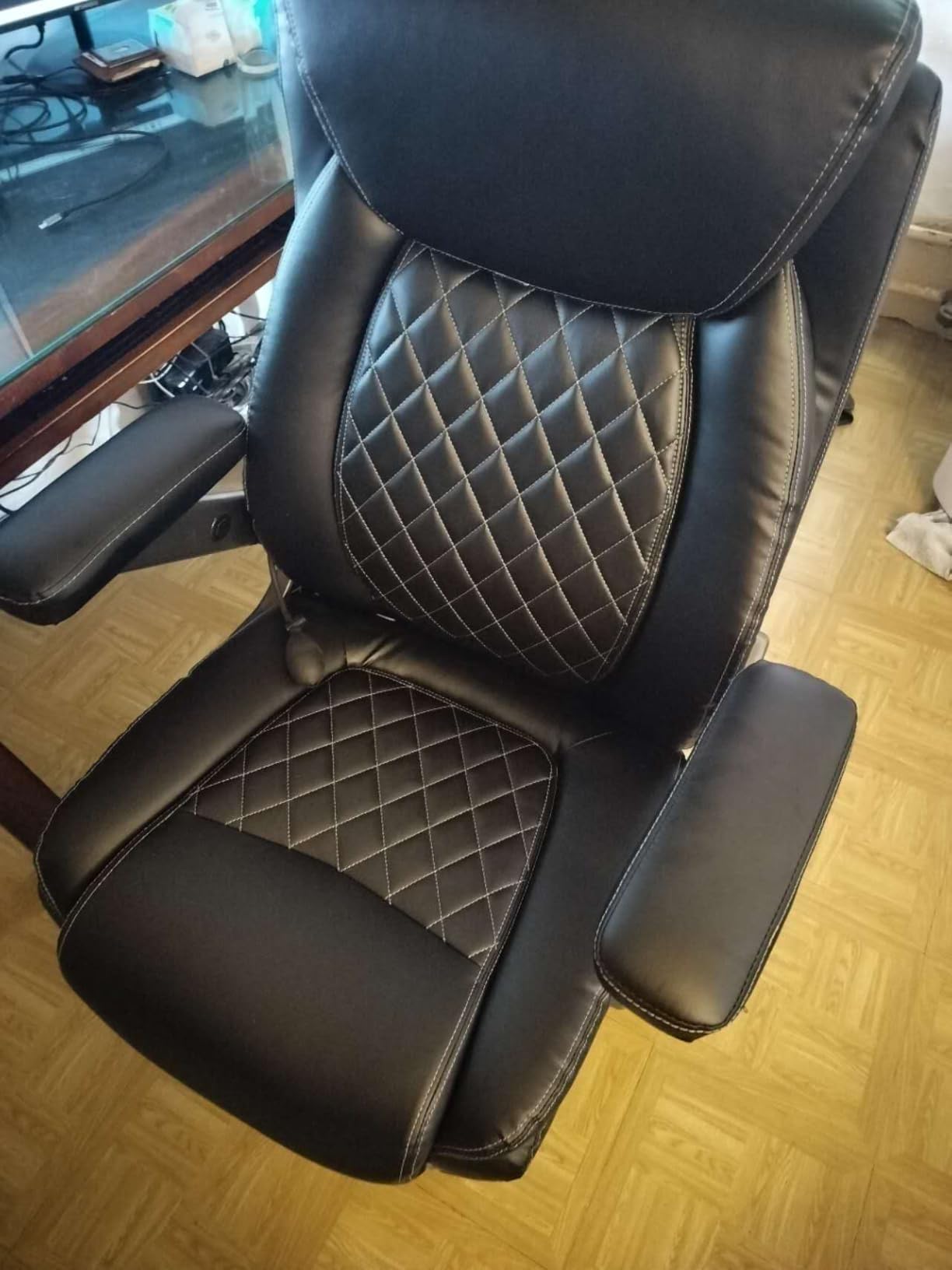 Indulgear Large Heavy Duty Office Chair with 5D Flip Arms, Comfy Big and Tall Executive Office Desk Chair with Pocket Spring Cushion, High Back Computer Chair with Lumbar Support, Dual Rubber Wheel customer photo 1