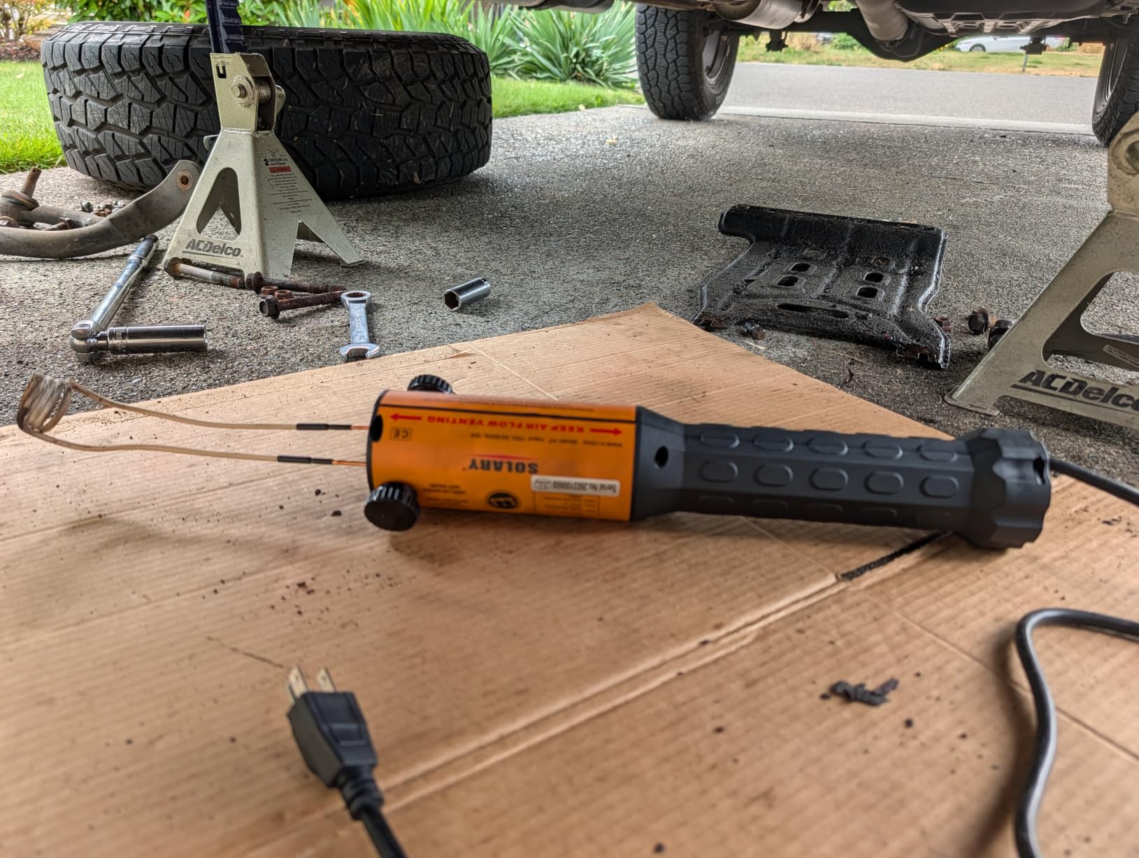 Magnetic Induction Heater Bolt Removal, 1200W 110V Heat Induction Tool for Rusty Bolts & Frozen Nuts, Nut Buster Tool with 8 Coils & Case customer photo 1