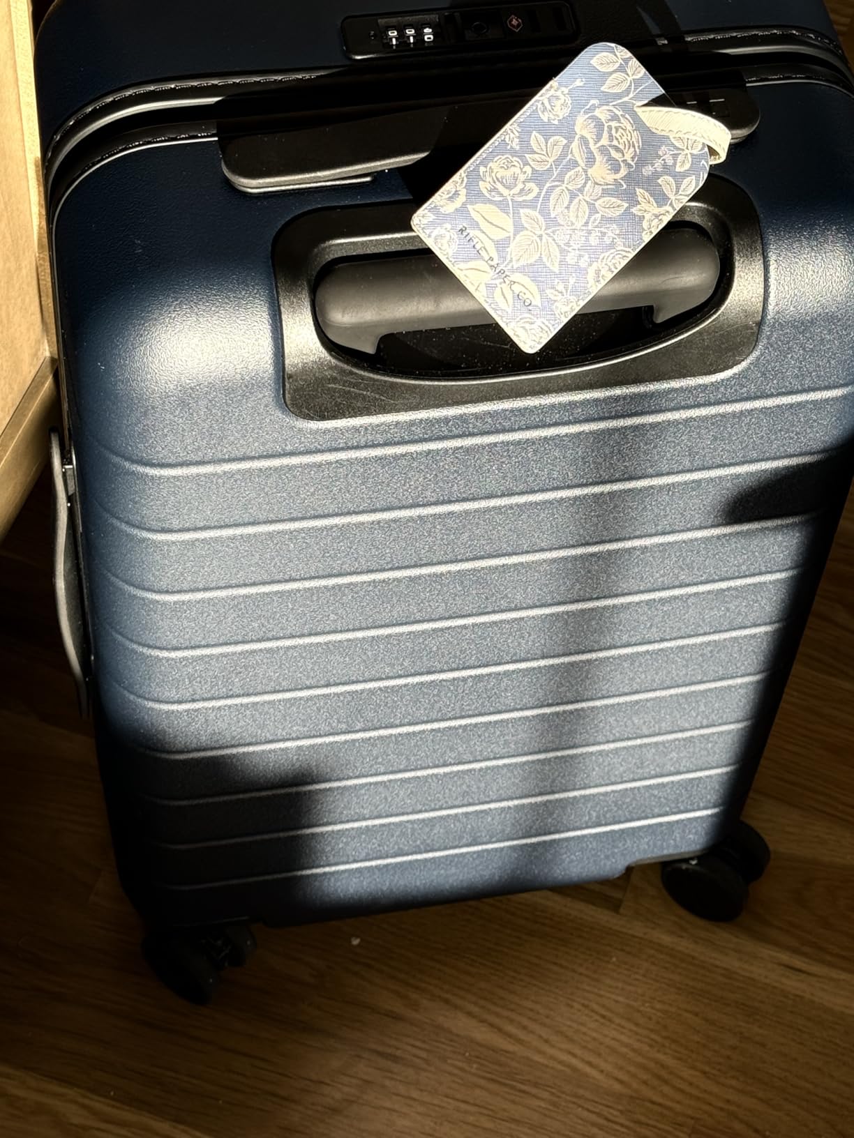 Away The Carry-On Luggage, 22-inch Lightweight Hardside Spinner Suitcase customer photo 2