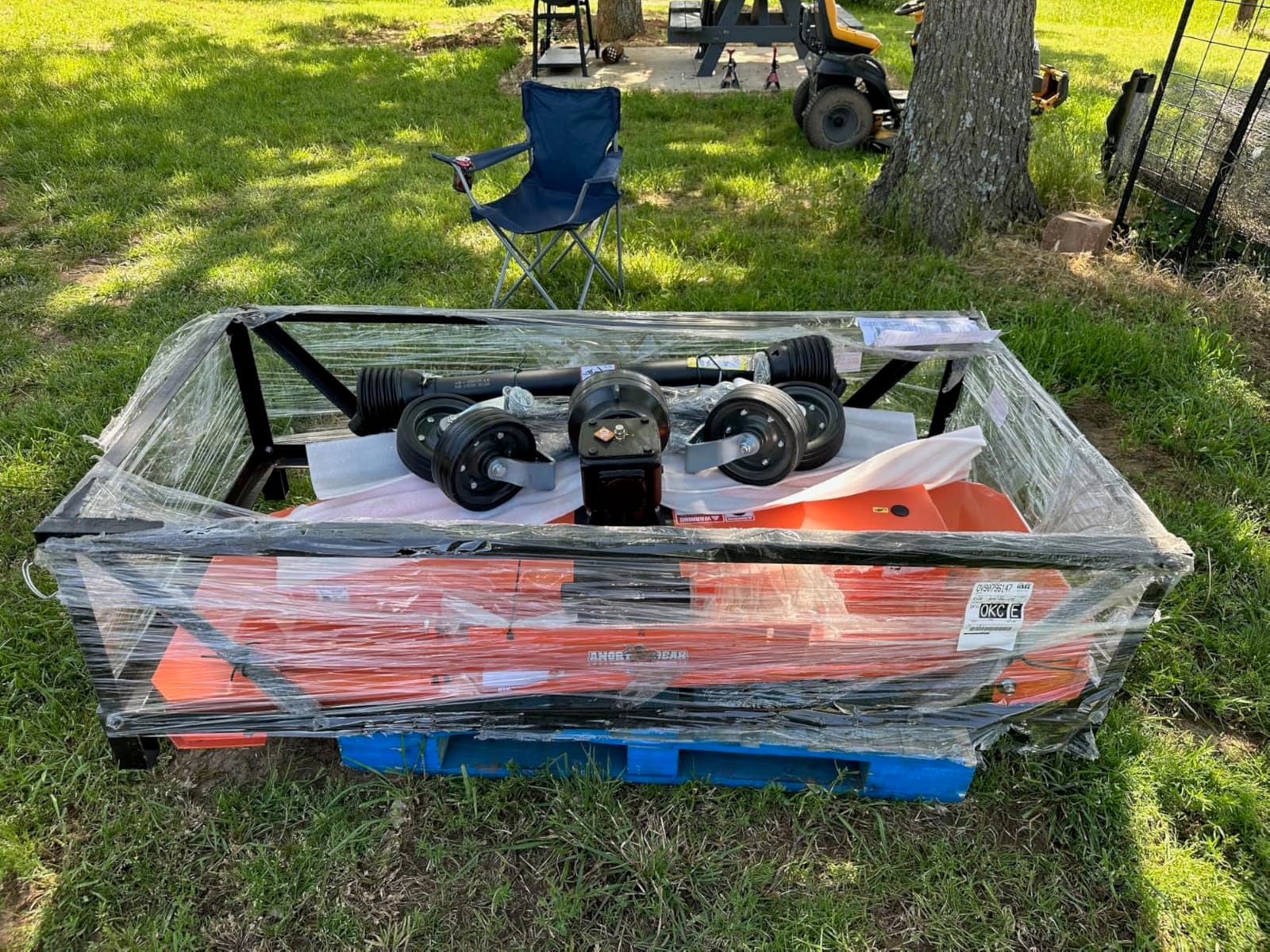 MechMaxx 3 Point PTO 48'' Working Width Finish Mower Attachment for 18-50hp Tractor, Category 1 Hitch, 4-Tires, 0.4'' - 4.5'' Adjustable Cutting Height, Model FM120 customer photo 1
