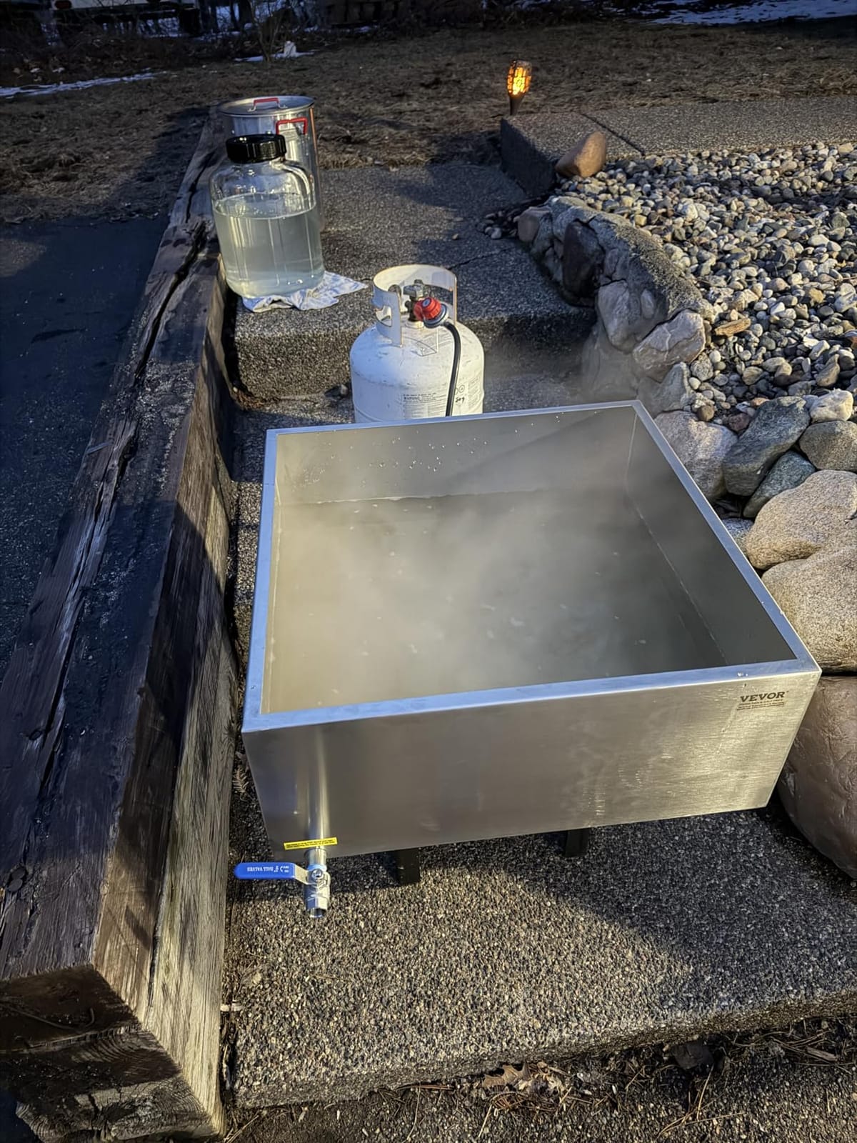 VEVOR Maple Syrup Evaporator Pan, 11.2 Gal, 24 x 18 x 6 Inch Maple Syrup, 304 Stainless Steel Maple Syrup Pan, Evaporator Pan with 1 Valve and 3 Heating Methods, for Home, Outdoor customer photo 2