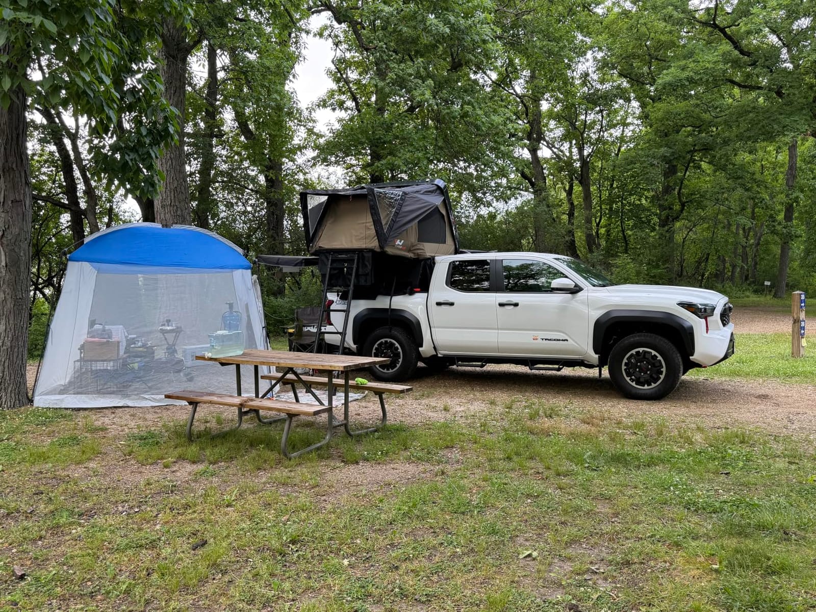 Naturnest Sirius 1 Plus Rooftop Tent Hard Shell, 2-3 Person, 4 Season Overland Tent customer photo 2