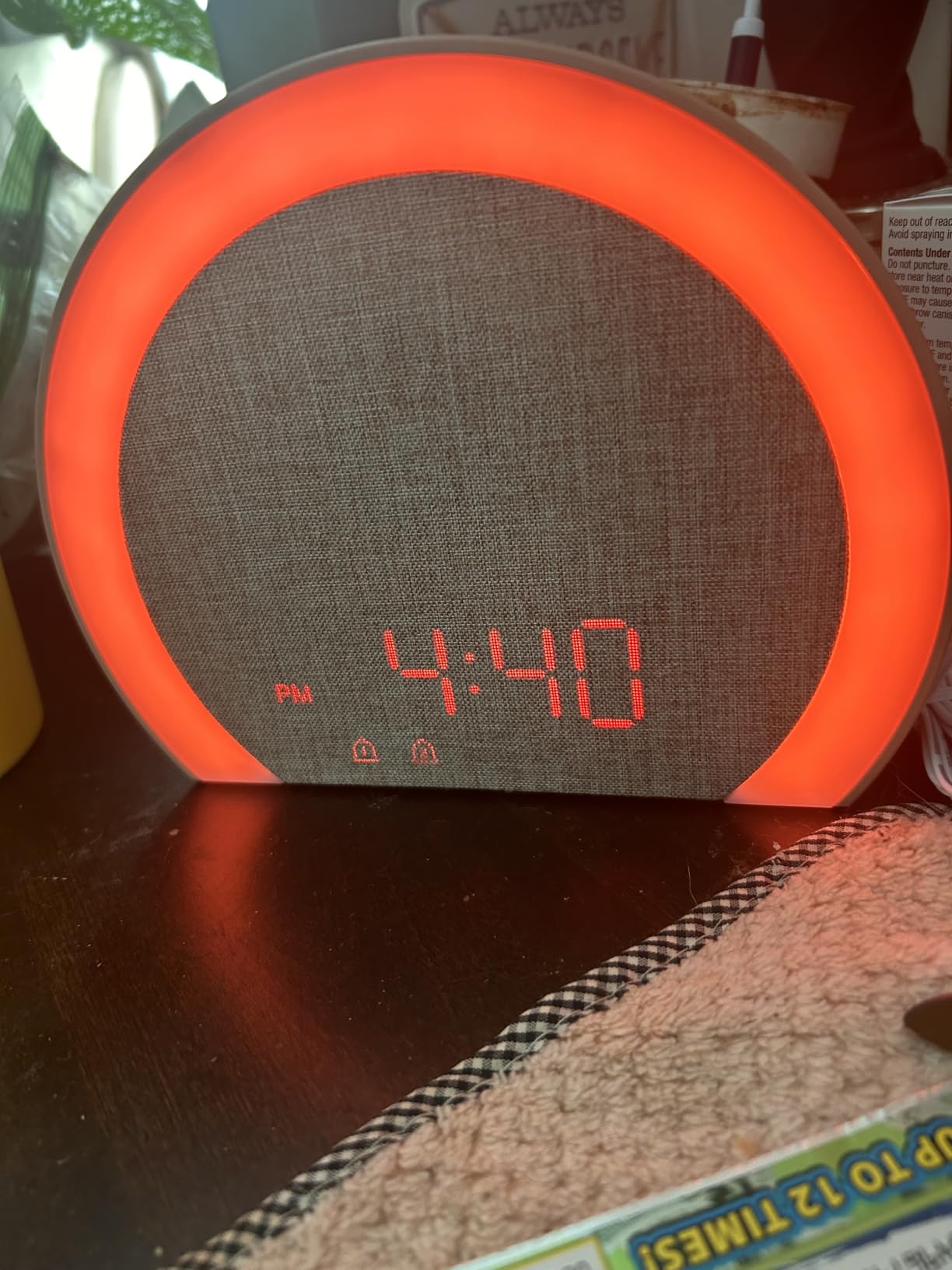 ANJANK Extra Loud Alarm Clock with Wireless Bed Shaker, Vibrating Dual Alarm with Light Wake Up for Heavy Sleepers & Hearing Impaired, 9-Color Night Light, 8 Sounds, 0-100% Dimmer, USB Charger customer photo 2