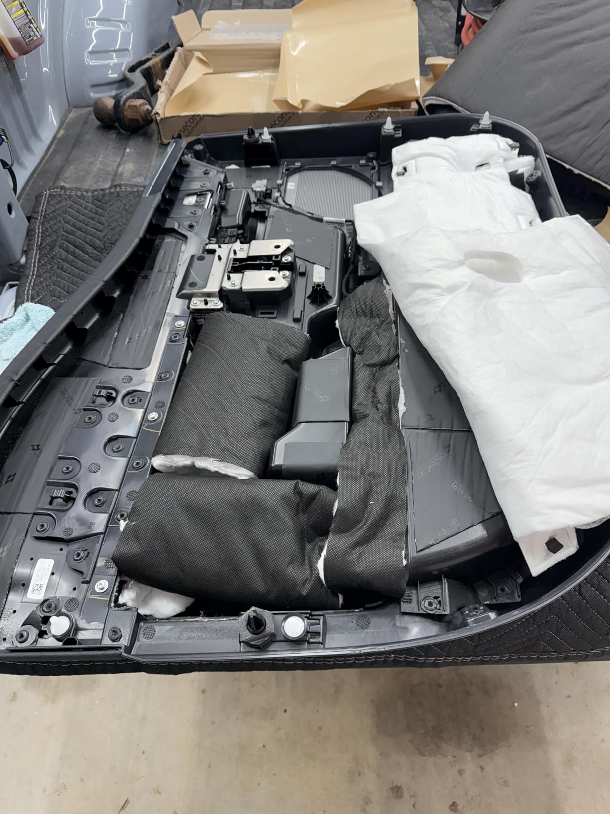 3M Thinsulate SM600L Automotive Camper Van Insulation 60 Inch x 240 Inch (5 Feet x 20 Feet) customer photo 1