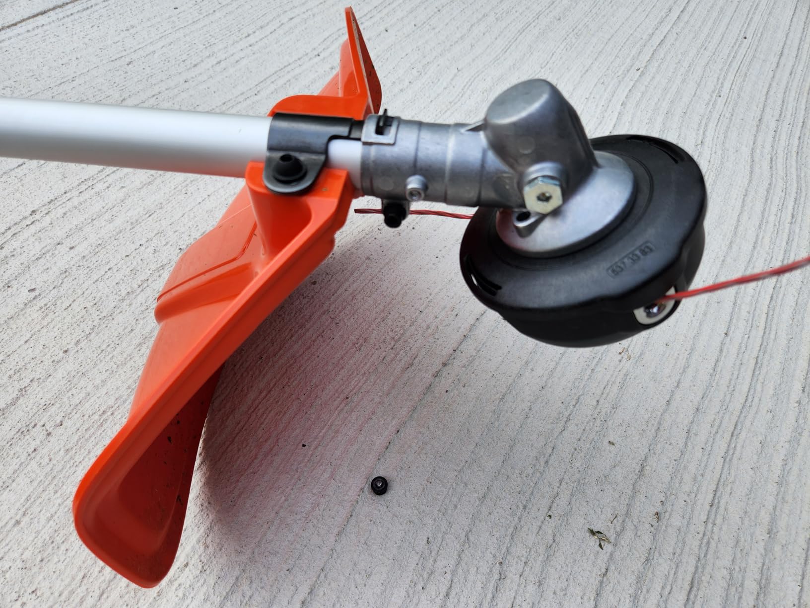 Husqvarna 122RJ Multi-Purpose Gas Brush Cutter with String Trimmer Head customer photo 1
