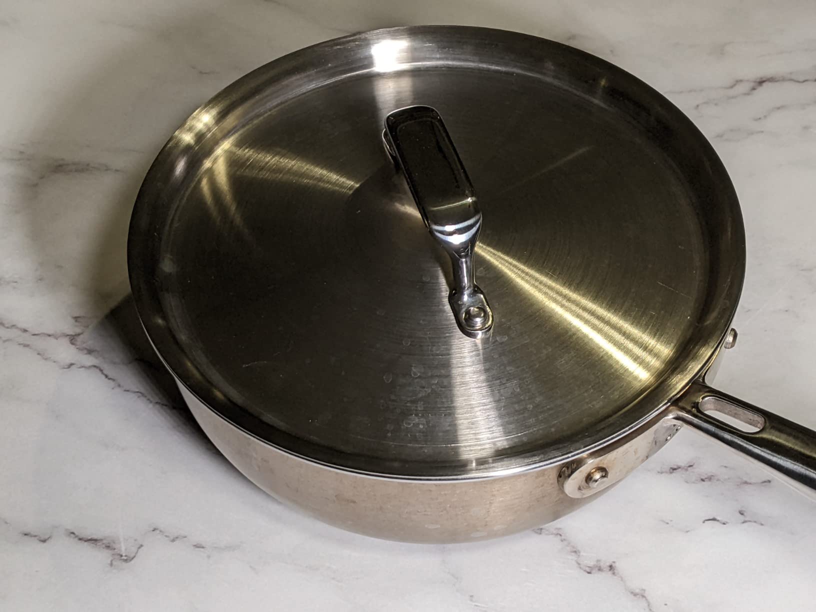 Misen 5-Ply Stainless Steel Saucier with Lid- Induction-Compatible Pan with Curved Sides for Smooth Stirring - Oven Safe to 800F - Even Heat Distribution & Ergonomic Handle - 1.5 QT customer photo 1