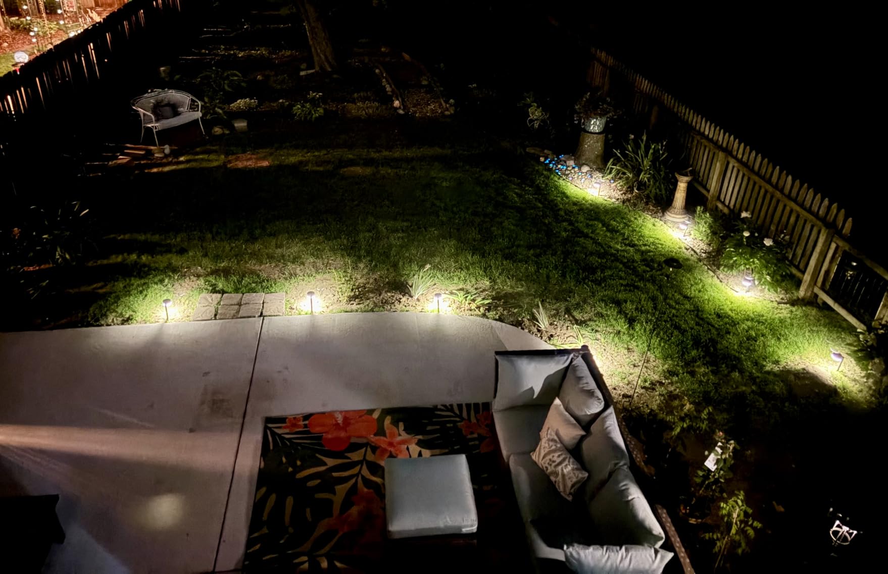 Ahaorigin 8 Pack Solar Pathway Lights Outdoor, 12 Brighter LEDs Solar Lights Outdoor Waterproof, Up to 12 Hrs Modern Path Light for Yard Garden Walkway Driveway Lawn, Warm White customer photo 1