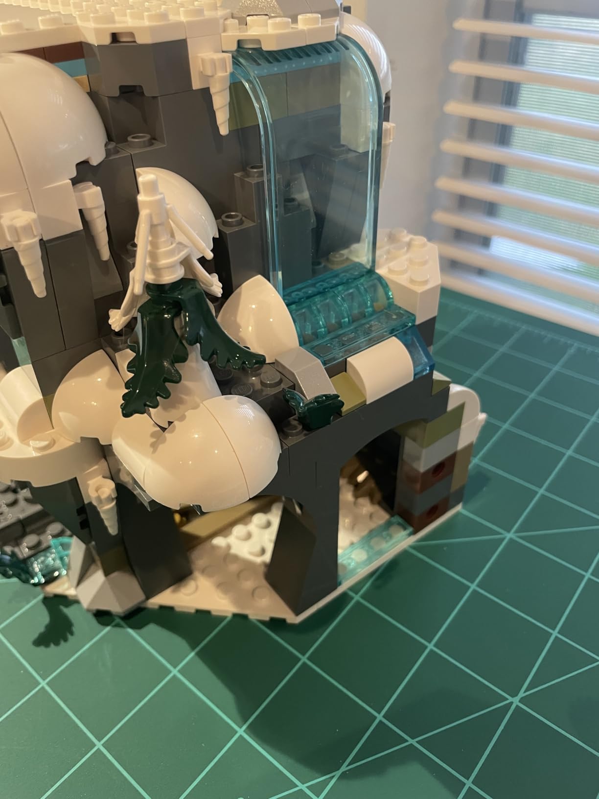 LEGO City Explorers' Arctic Polar Express Train Set - Building & Learning Toys for Kids - Remote Controlled Train for Boys & Girls, Ages 7+ - with 6 Explorer Minifigures - Birthday Gift Idea - 60470 customer photo 2