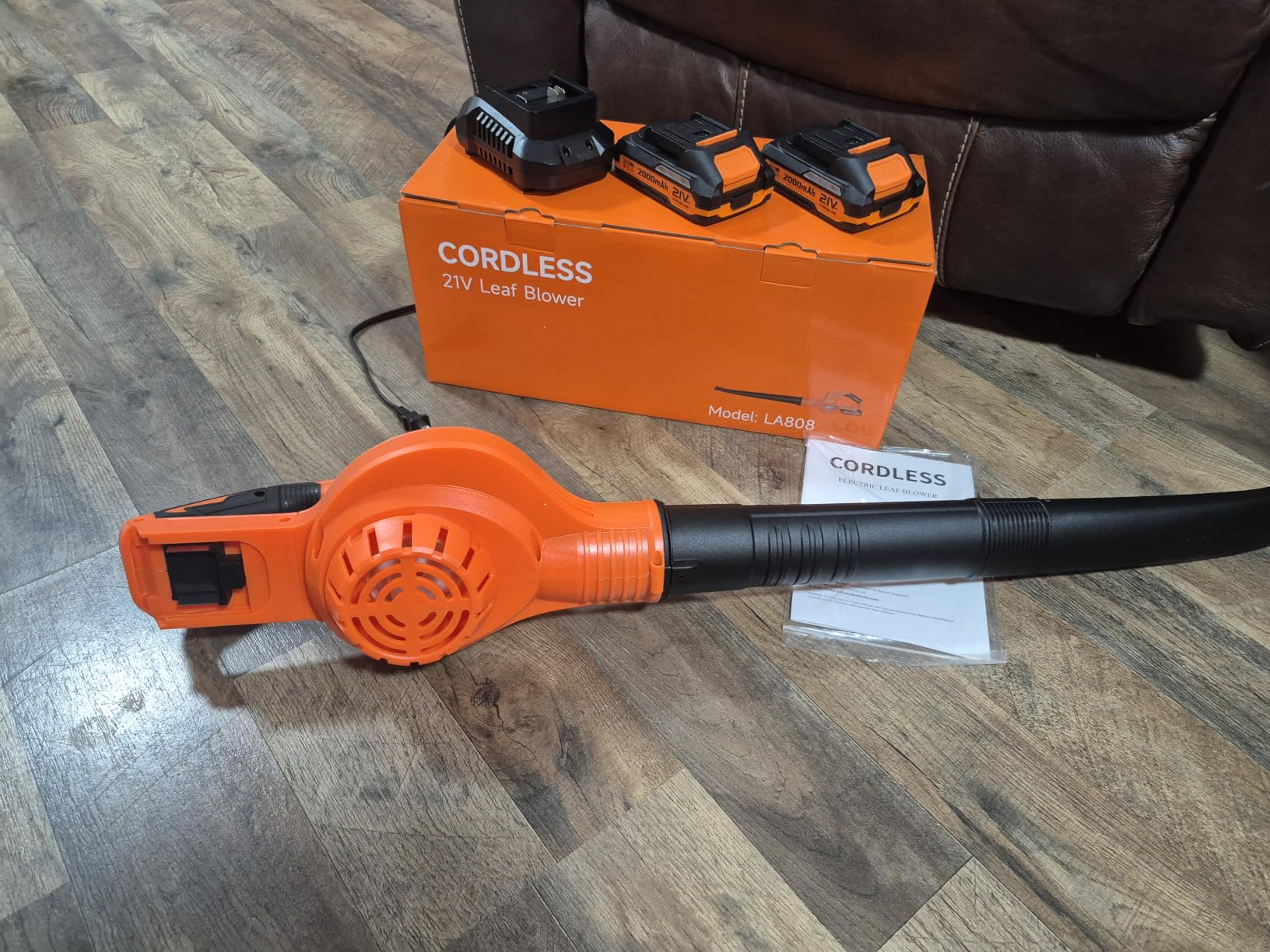 Leaf Blower Cordless 21V Electric with 2 Batteries and Charger Lightweight | 2 Speed Mode Powerful Battery Powered Rechargeable Electric Leaf Blowers 2.0Ah Handheld for Lawn Care Yard and Patio Green customer photo 2