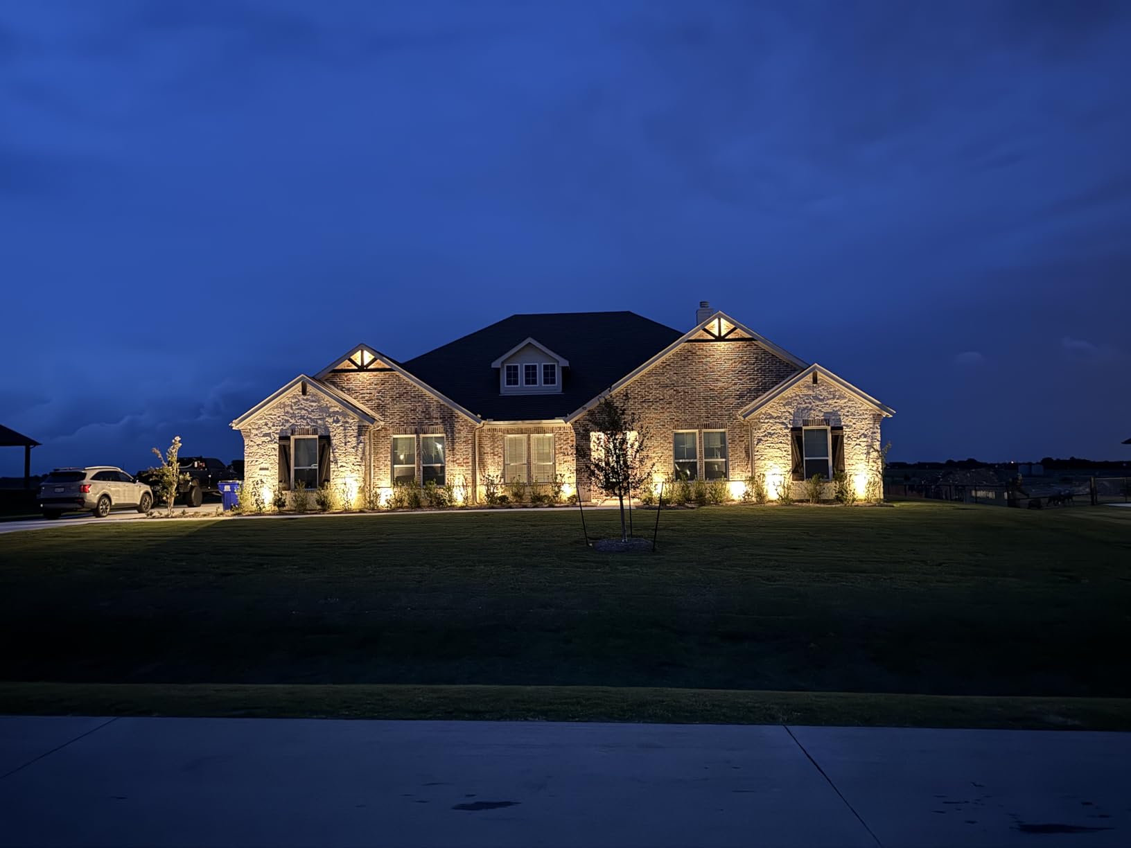 SUNVIE All-in-One LED Low Voltage Landscape Lighting Kit Dusk to Dawn 12PCS | 3000K Landscape Lights with Transformer Connectors 100FT Wire, Waterproof Low Voltage Landscape Lights for Garden Yard House customer photo 2