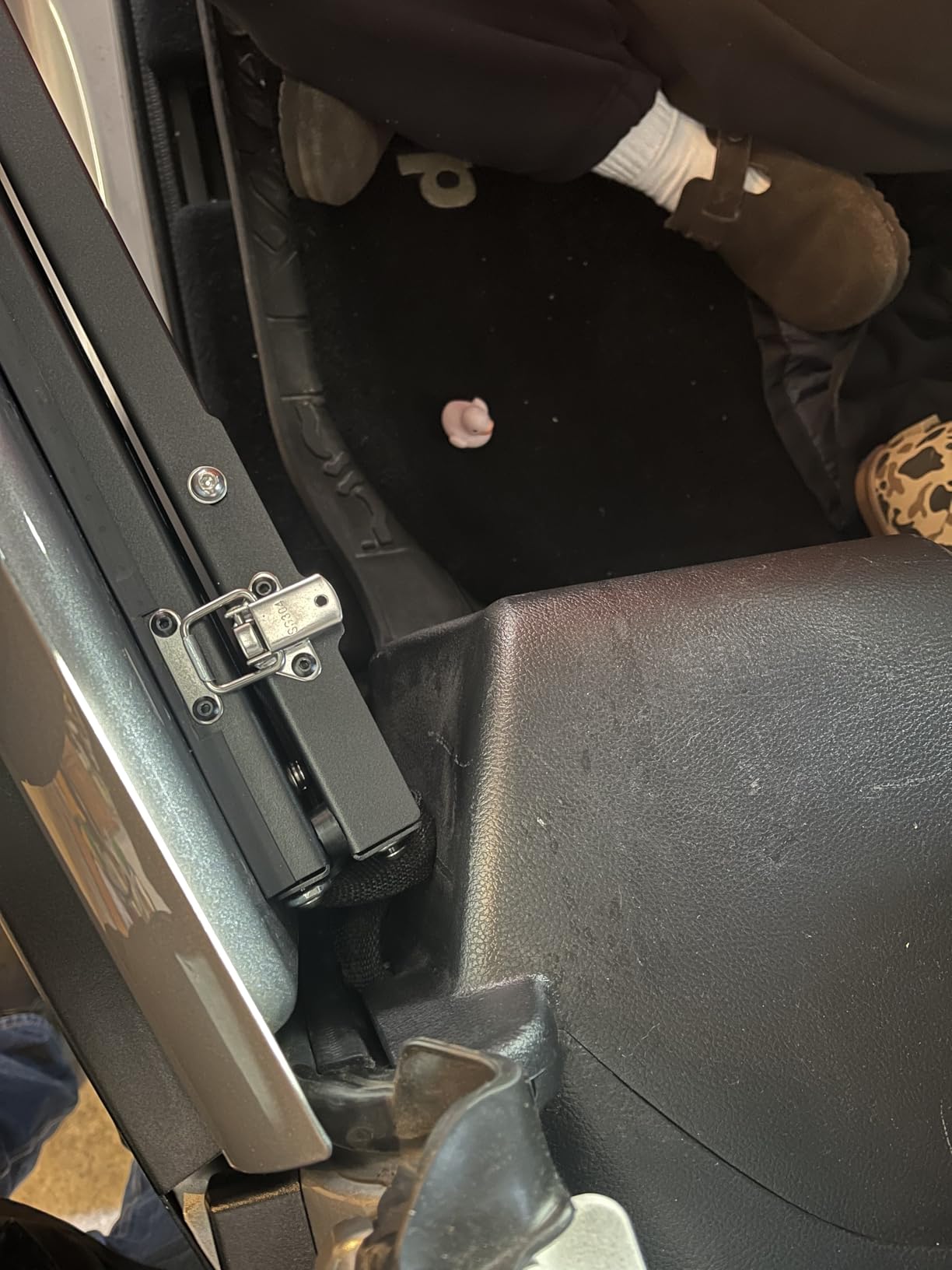 JROAD No-Drill Tailgate Table for Jeep Wrangler JK 2007-2018, Foldable Jeep JK Tailgate Storage Cargo Rack with MOLLE Panel, Heavy Duty 88 lbs Capacity, Not Fit Trunk with Factory Subwoofer customer photo 2