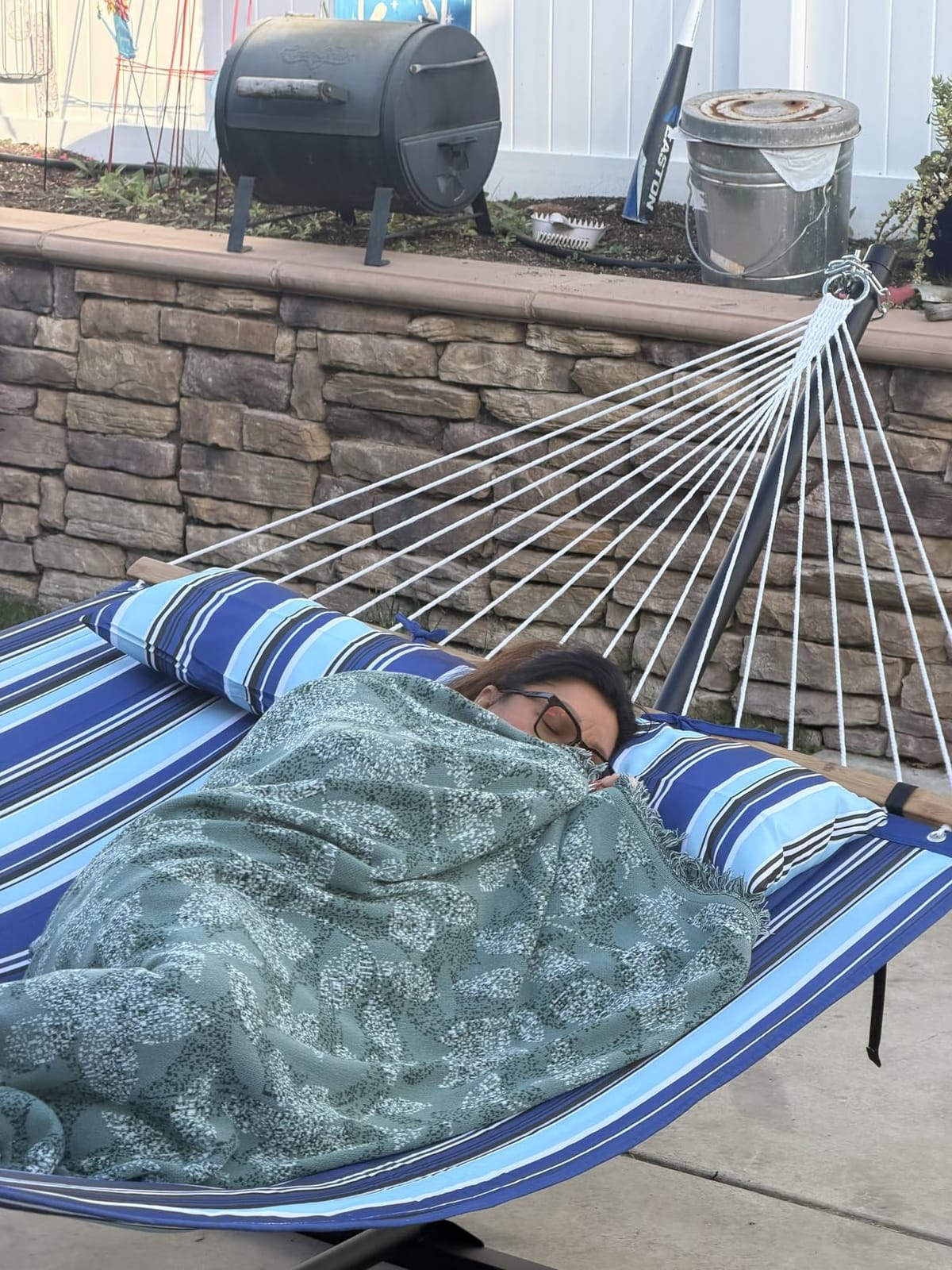ANAGOO Double Hammock with Stand 500lbs Heavy Duty Outdoor Two Person White | 500 LBS Capacity, Stable Steel Frame, Balance Strap, Tool-Free Assembly, For Patio Garden customer photo 1