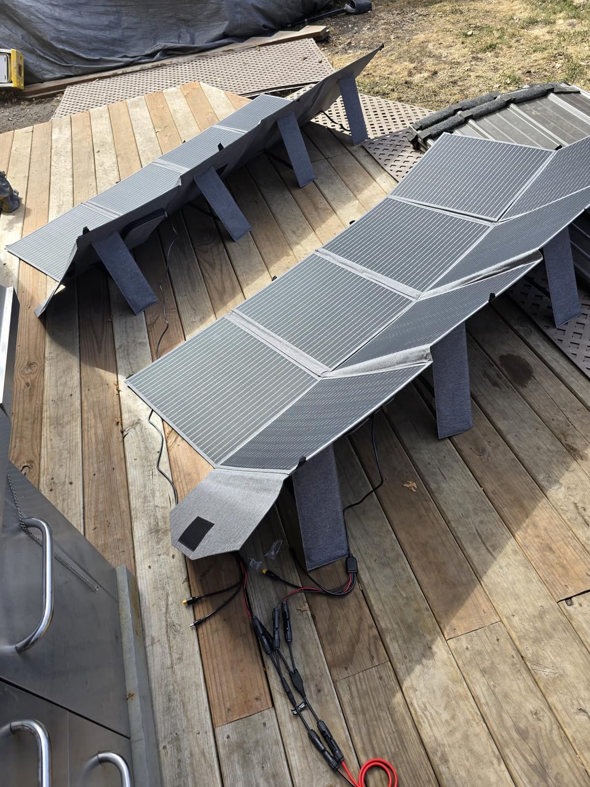 400W Portable Solar Panel for Power Station, Foldable 400Watt Solar Panels High Efficiency, IP65 Waterproof, Adjustable Kickstand, Charger for Camping Essentials, RV, Emergency Power Backup customer photo 2
