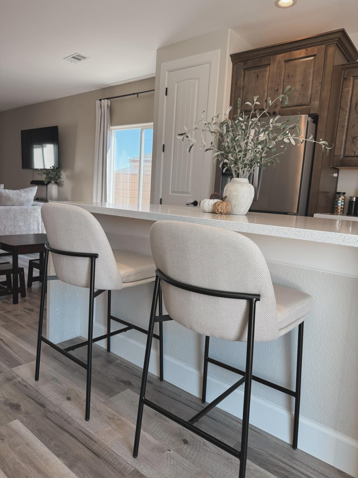 COLAMY Counter Height Bar Stools Set of 4, 25 Inch Modern Fabric Kitchen Island Stools with Back, Upholstered Counter Barstools Armless Bar Chairs with Metal Legs for Island Dining Room Bar, Beige customer photo 1