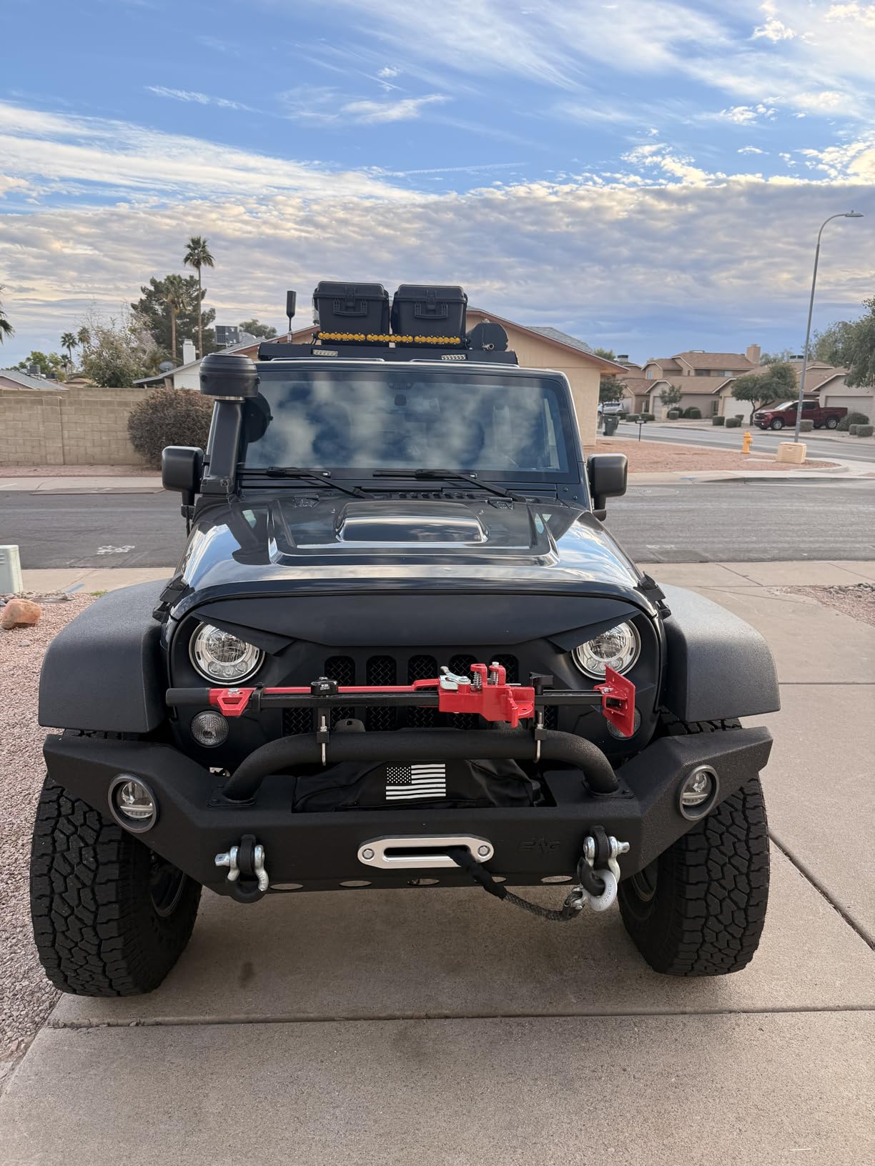 VEVOR Dry Box, Waterproof Hard Case with Pre-Cut Foam, 25 x 20 x 12.5inch | With Rolling Wheels & Retractable Pull Handles, IP67 Waterproof customer photo 1