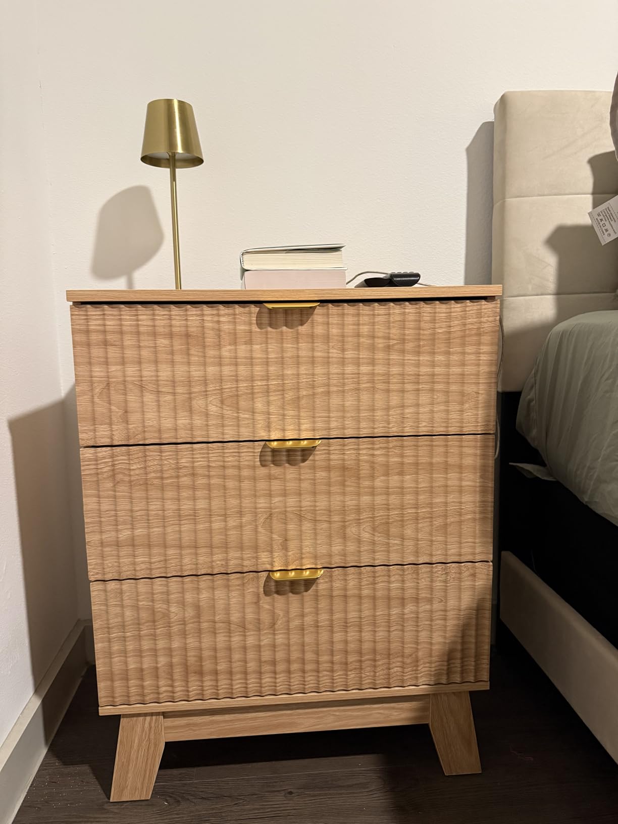 Xixini Fluted Nightstand, 24