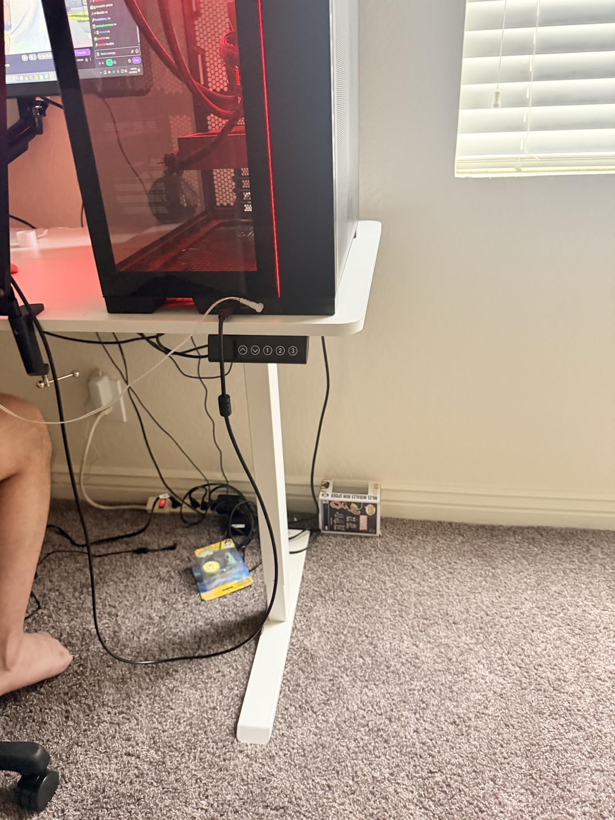 Veken 63×27.6 Inch Large Electric Standing Desk, Gaming Table, White | Height Adjustable Sit Stand Up Computer Tables customer photo 2