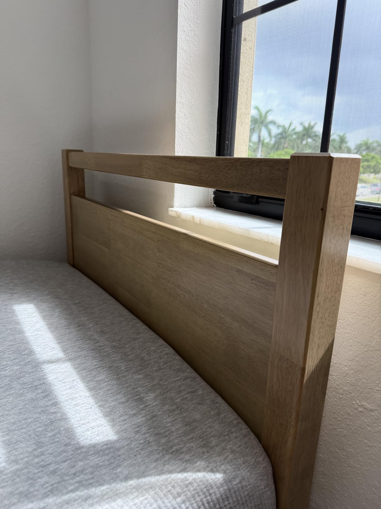 LIFEMENT Classic Wood Platform Bed Frame with Headboard, Essential, Noise Free, Under Bed Storage, No Box Spring Needed, Easy Assembly (Walnut, Queen (U.S. Standard)) customer photo 1