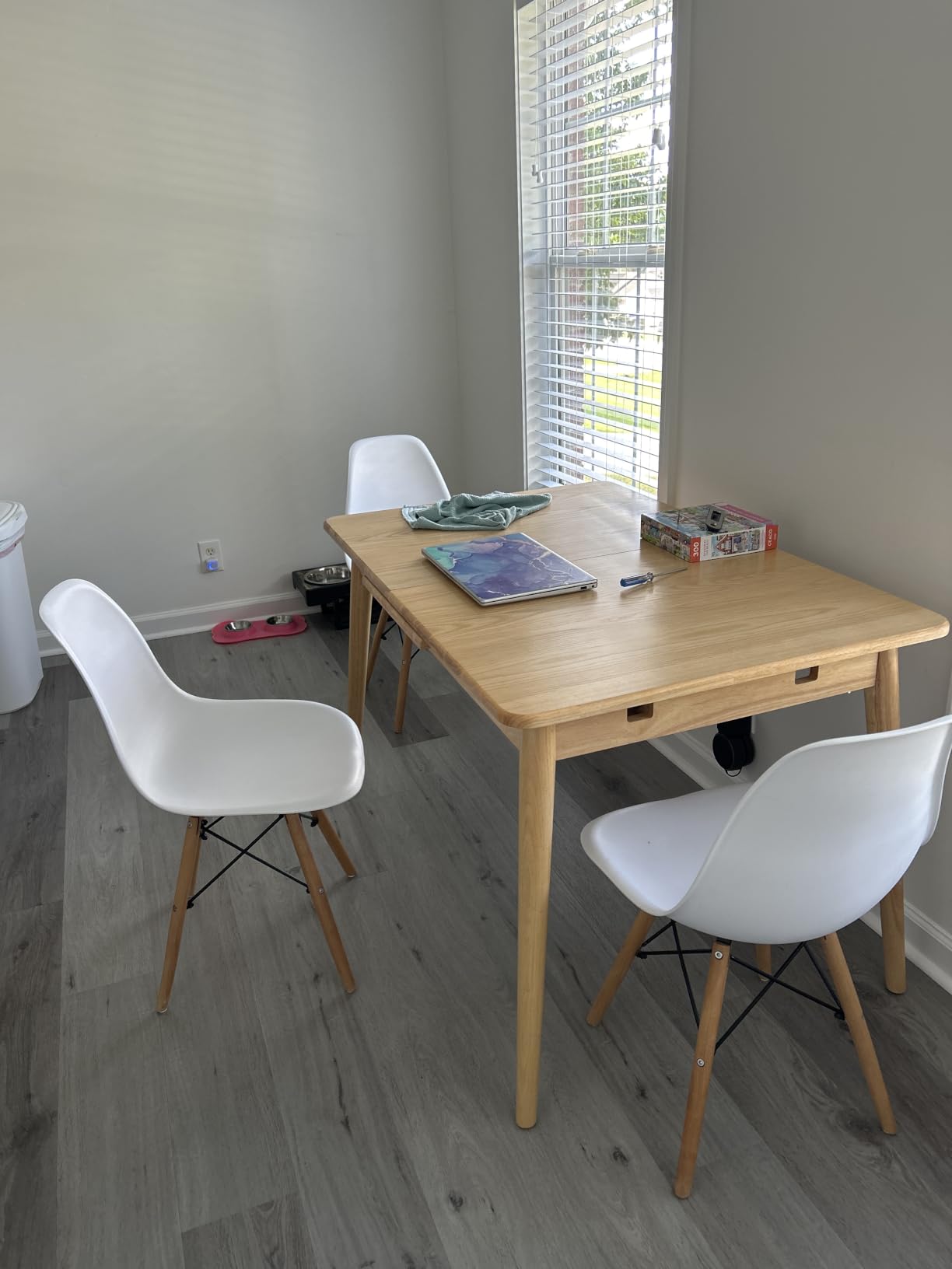 Muwuele Solid Wood Extendable Dining Table for 4-8 People with Seamless Extension from 47.2 to 63 Inches, Easy Assembly, Expandable Tables for Small Spaces, Dining Room, Kitchen, Living Room, Walnut customer photo 2