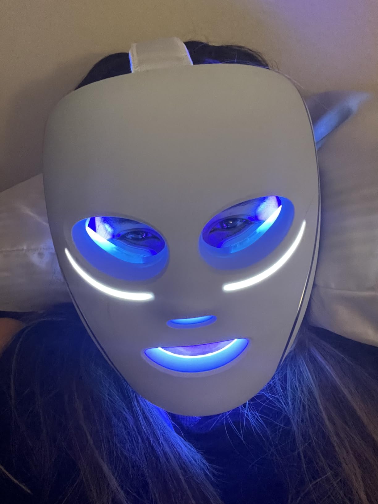 Shark CryoGlow LED Face Mask in Lilac Frost, FW312PL | #1 Skincare Facial Device in the US, Combining High-Energy LEDs, Deep Infrared & Under-Eye Cooling customer photo 2