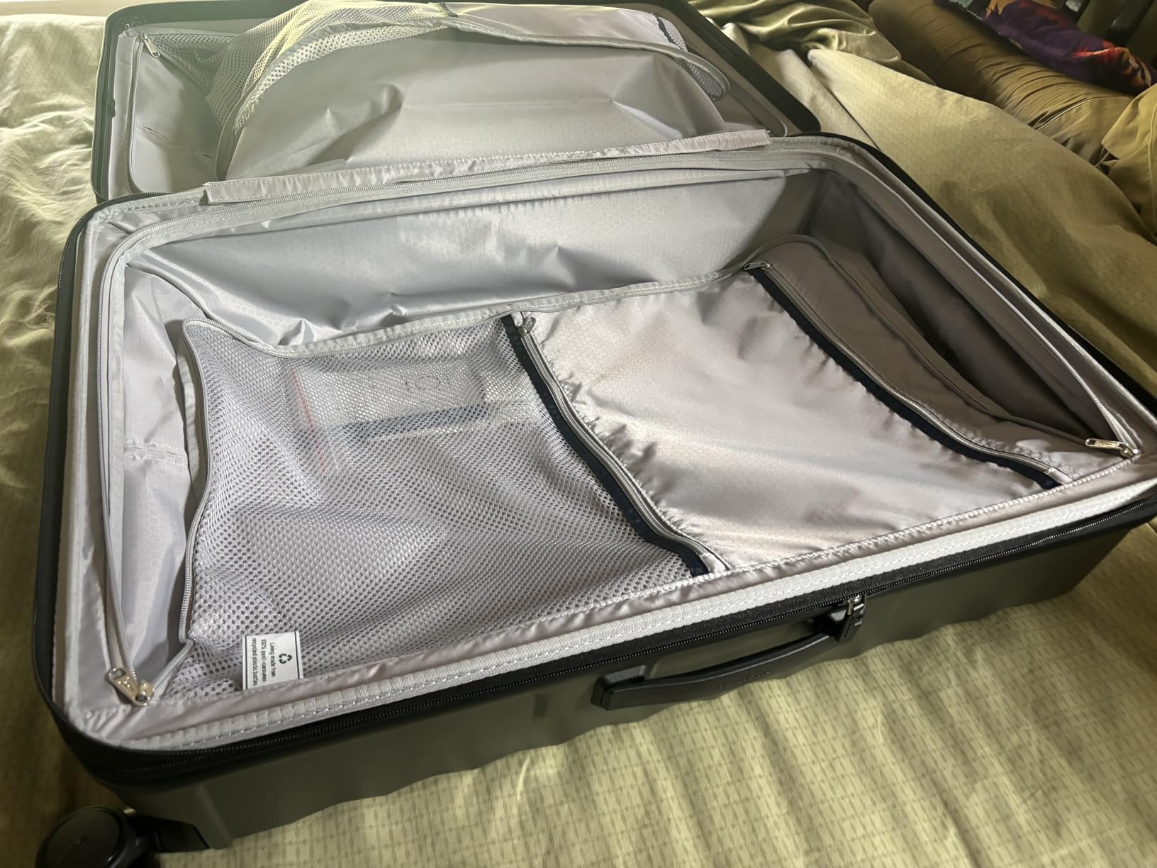 Travelpro Maxlite Air V2 Hardside 2-Piece Set, Grey, 20/28-Inch customer photo 2