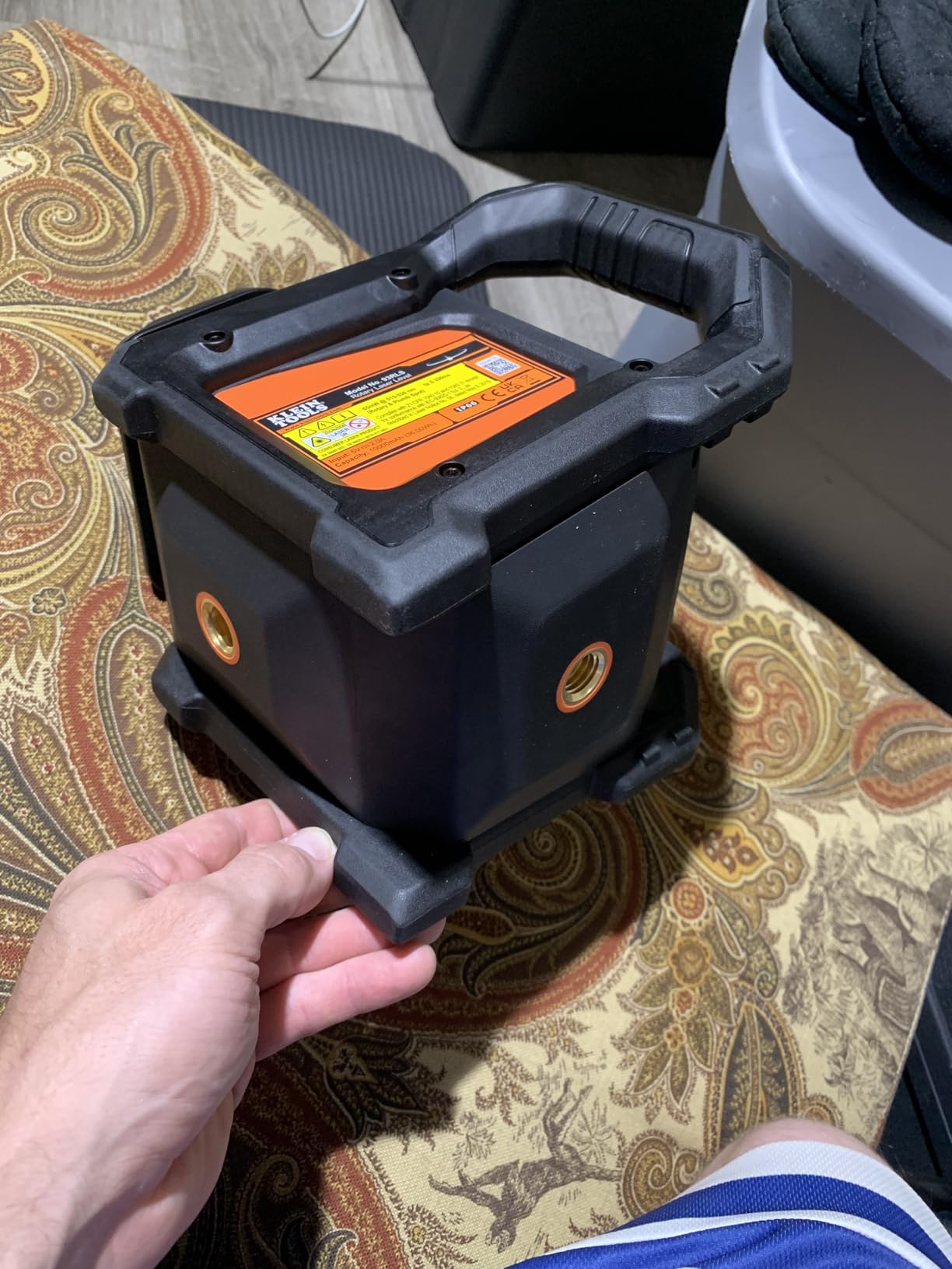 Klein Tools 93RLS Green Self-Leveling Rotary Laser Level Kit, Horizontal/Vertical with Plumb Spot, 1150-Foot Range, Rechargeable, Tripod, Detector, 9-Foot Grade Rod, Carrying Case, ≤ 5mW Class 3R customer photo 2