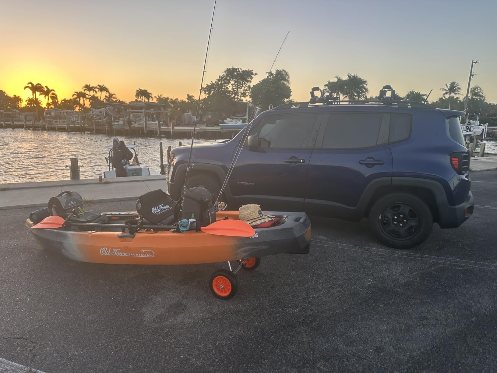 VEVOR Kayak Cart, 280lbs Load Capacity with 10 Inch Solid Tires, Heavy Duty Detachable Canoe Trolley Cart with Adjustable Width & Top Foam Protection, for Kayaks with Drain Holes of 2.54cm and Above customer photo 1