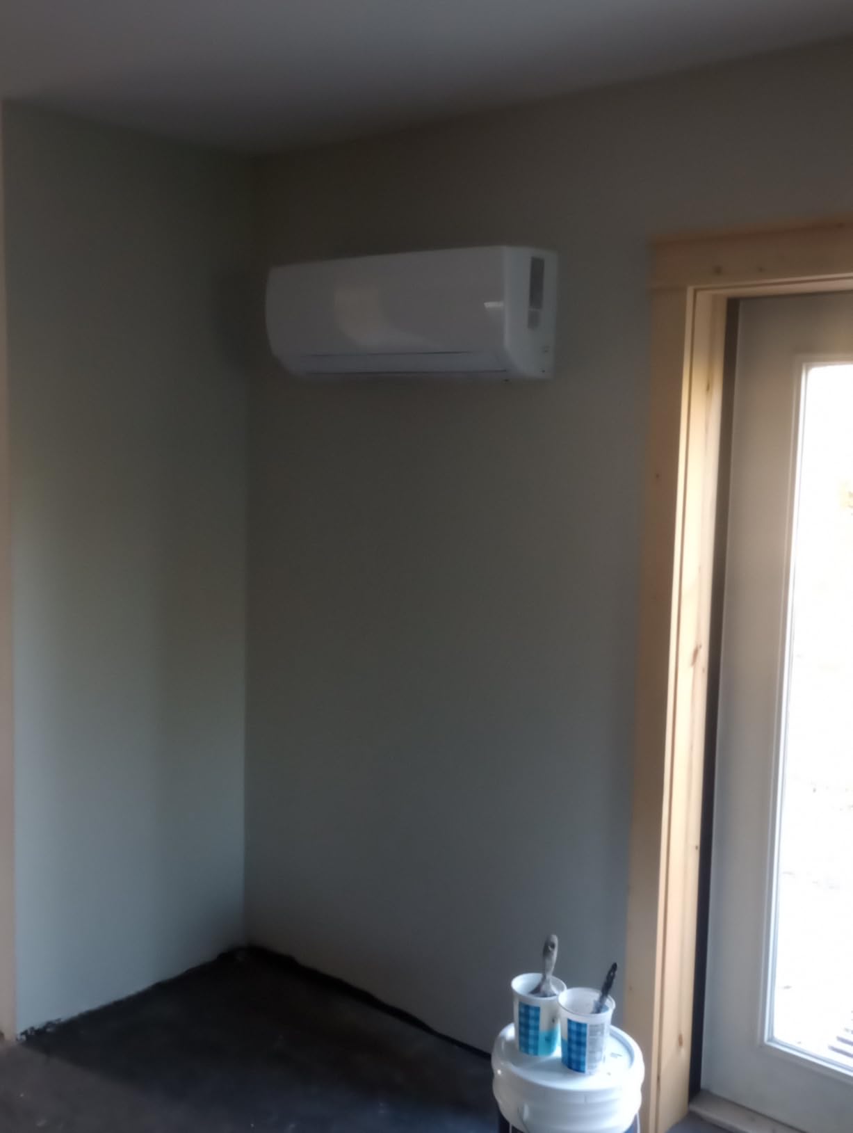 Mountman 12000 BTU Mini Split AC/Heating System, 19 SEER2 110/120V Energy Efficient Ductless Inverter System, Cools Up to 750 Sq.Ft with Pre-Charged Condenser, Heat Pump & Installation Kits customer photo 2