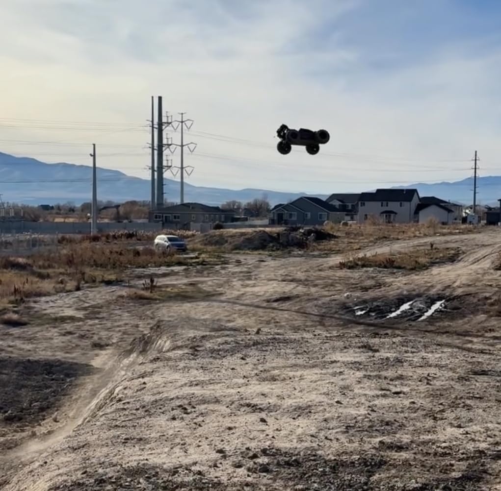HYPER GO H14BM V3 1/14 Brushless RC Cars for Adults Fast 50 mph | RC Truck, 3S Power, Fast Extreme, Waterproof, 2 batteries, for Snow or Sand customer photo 2