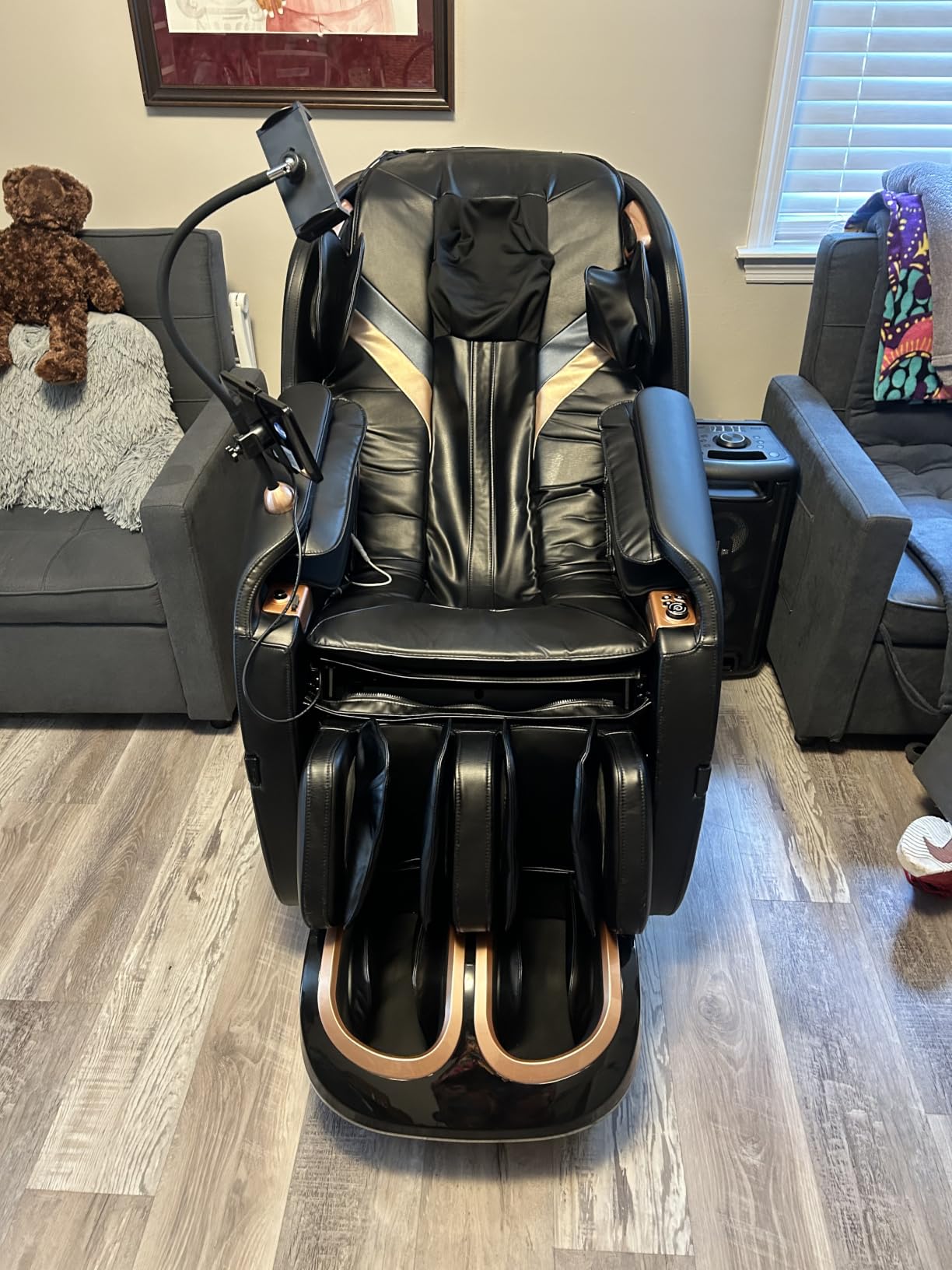 KoziSense A18 Zero Gravity Full Body Massage Chair with Heat customer photo 2