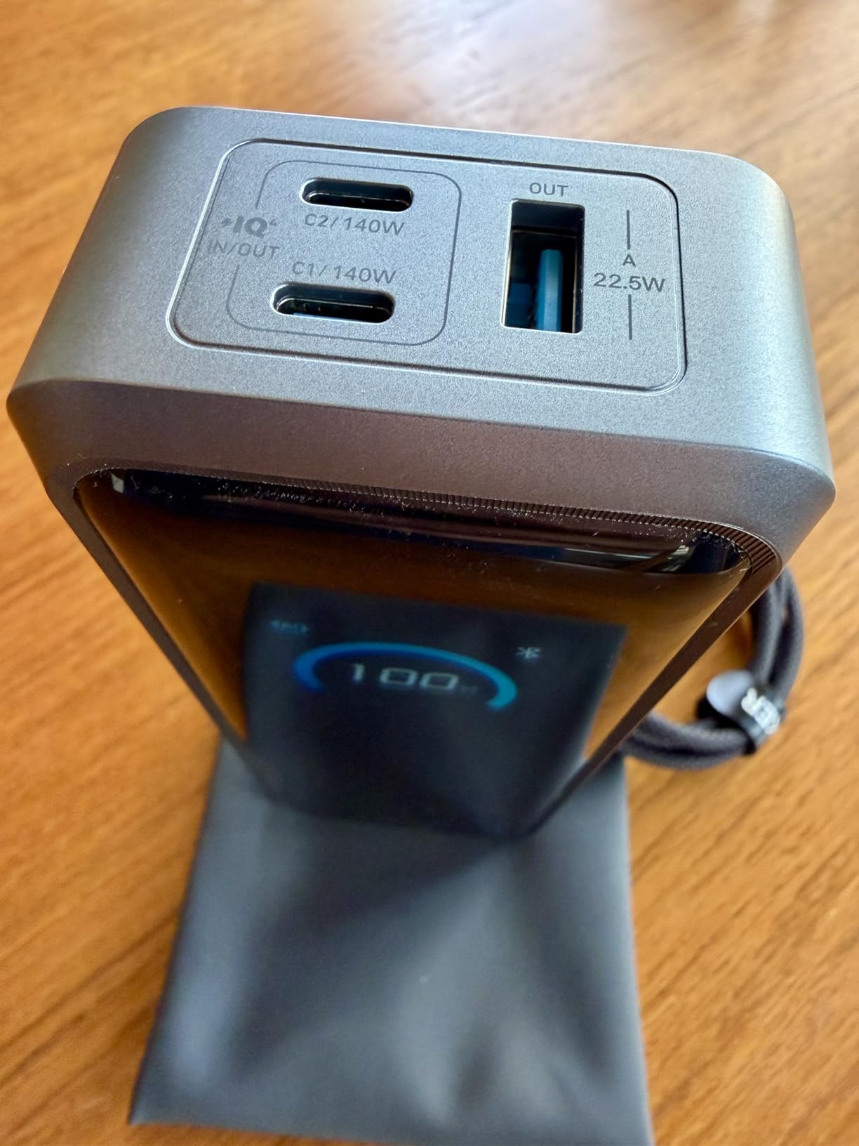 Anker Prime Power Bank, 26,250mAh 300W with Fast Charging Base customer photo 2