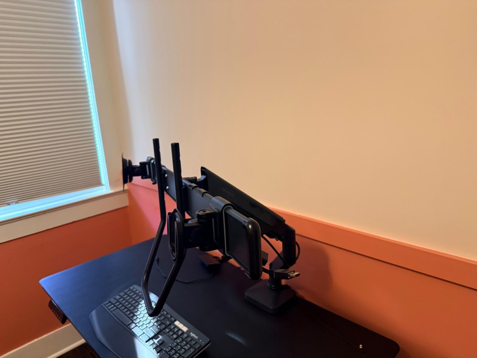 Modernsolid Heavy Duty Monitor Arm for 34-49 Inch Ultrawide Curved Screens | 14-38 lb Capacity, Gas Spring Full Motion, Cable Management, VESA 75x75/100x100, Red Dot Award, Black customer photo 2