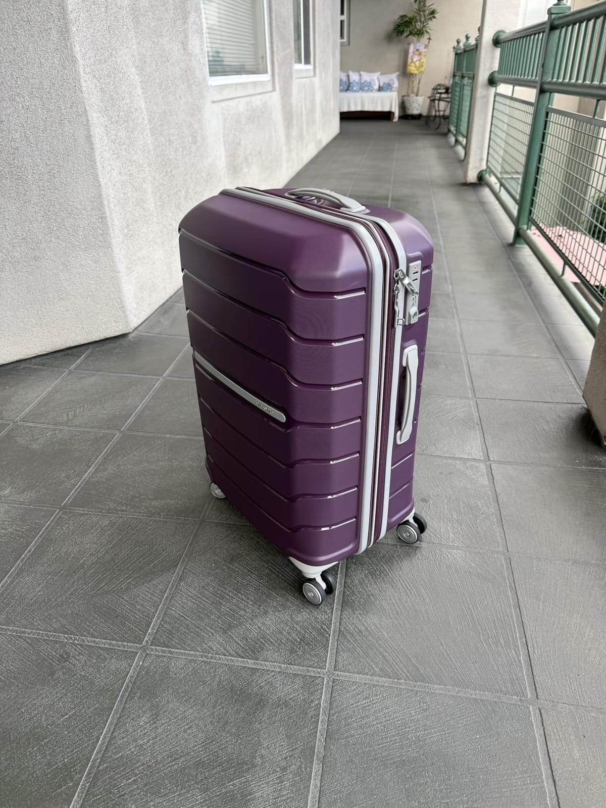 Samsonite Freeform Large Checked Luggage with Dual 360° Spinner Wheels - TSA Lock, Airline-Approved - Lightweight Durable Polypropylene Expandable Hardshell - Sky Blue customer photo 1