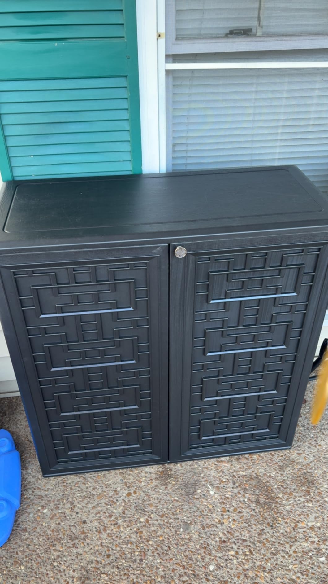 Mrosaa Outdoor Storage Cabinet Waterproof with Shelf, Resin Storage Sheds Outdoor Cabinets for tub Towels/Chemicals/Grill Items/Patio/Garden/Backyard, Size 34.3''L*15''W*36.2''H (Black) customer photo 2