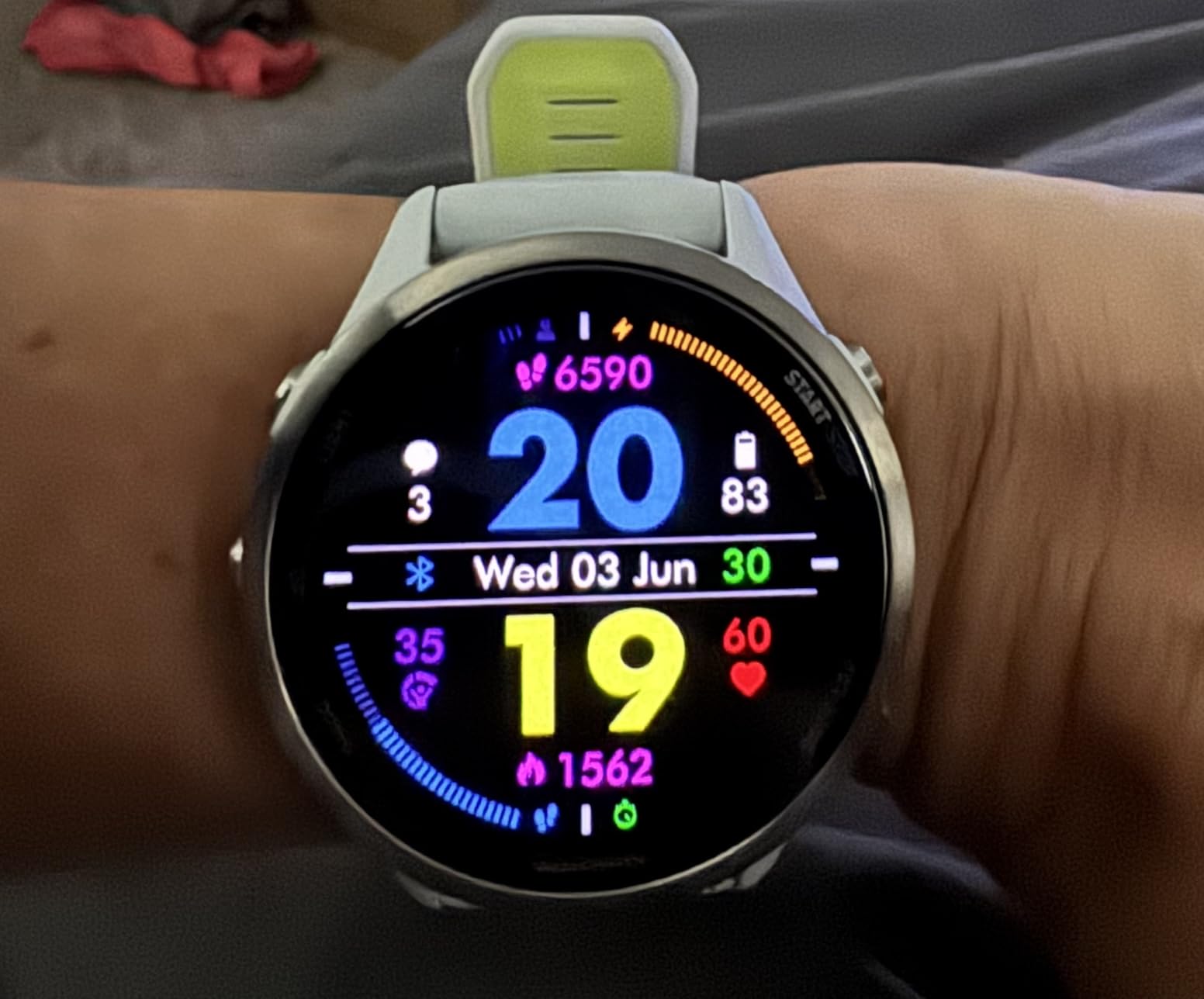 Garmin Forerunner 970, 47mm, Carbon Gray DLC Titanium, Black/Whitestone | Premium GPS Running & Triathlon Smartwatch, AMOLED Display, Built-In Flashlight, Enhanced Navigation customer photo 2