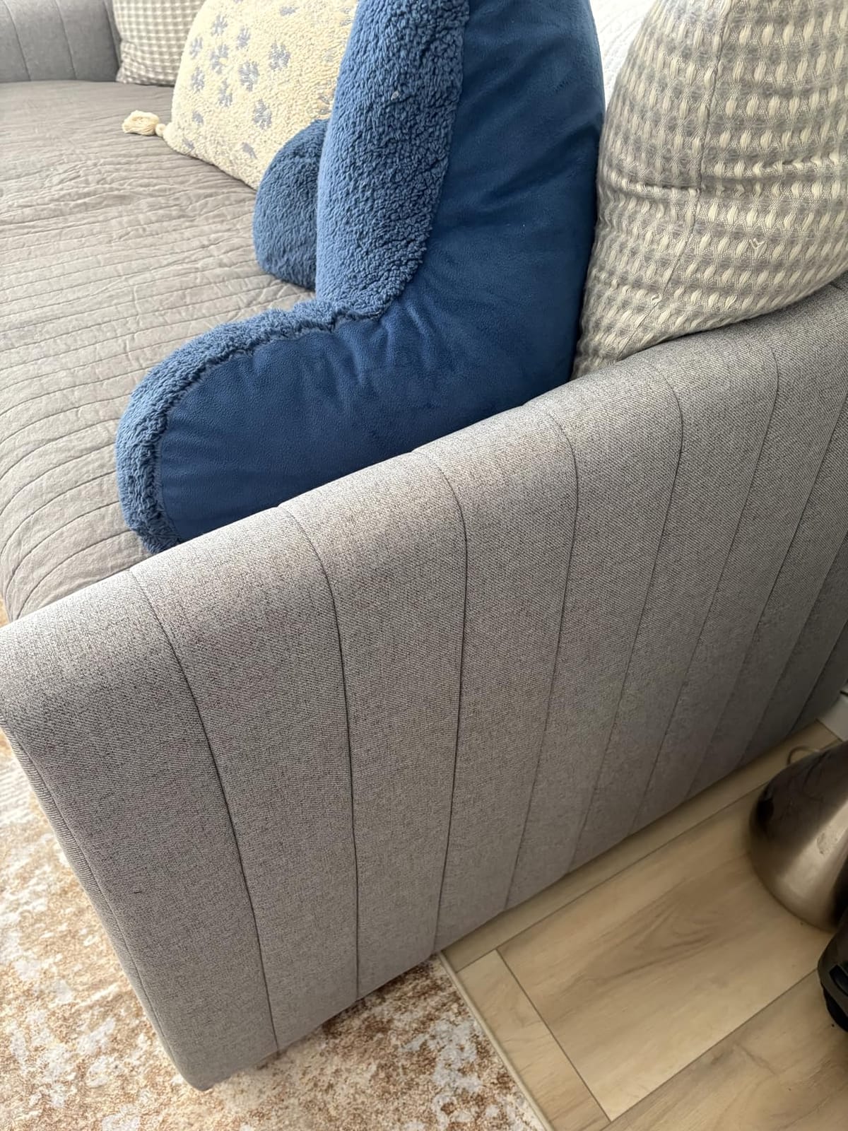 KEIKI Twin Size Upholstery Daybed with Erectable Trundle and Vertical Stripes, Twin to King Design Extendable Linen Sofa Bed, Easy Assembly, No Box Spring Required, for Living Room and Bedroom, Grey customer photo 1