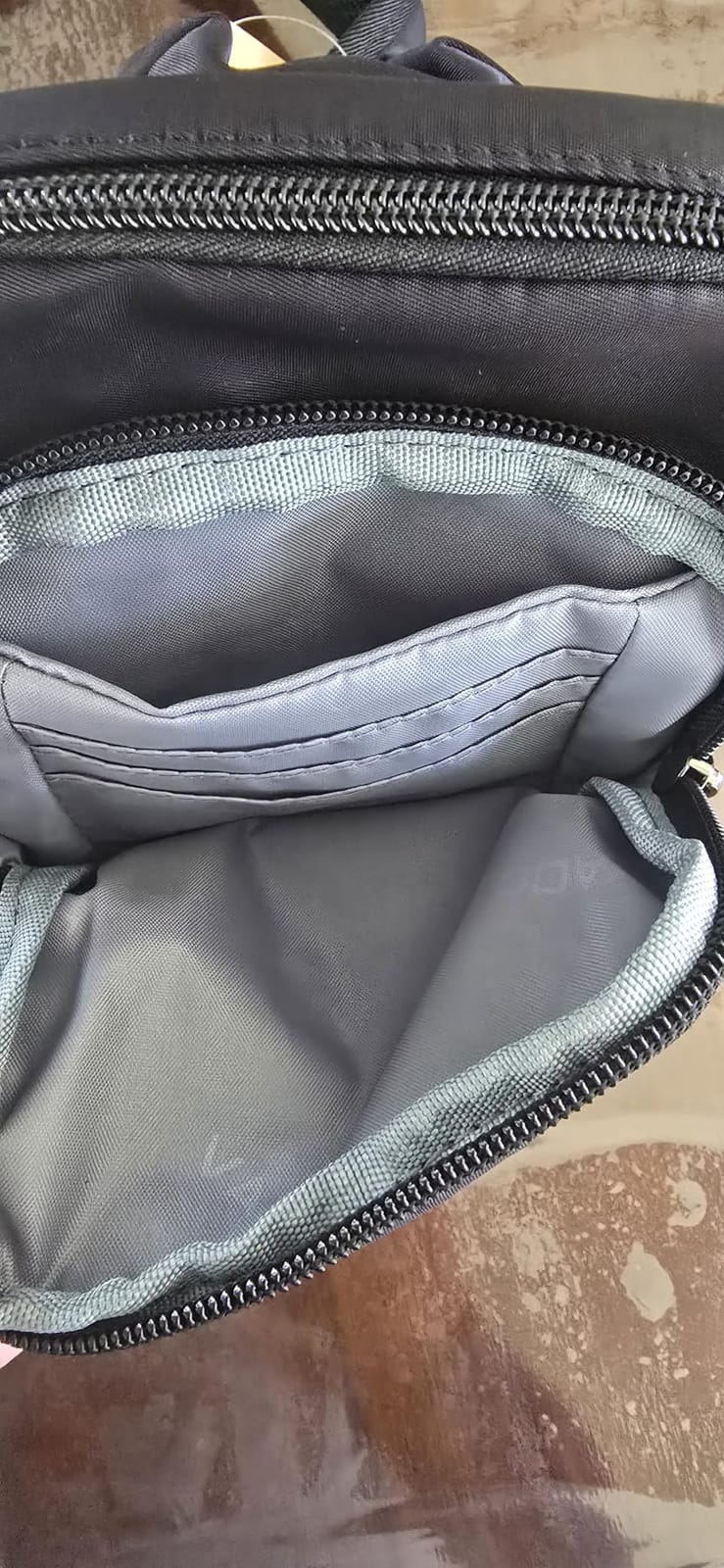 VADOO Sling Bag, Crossbody Bag with Zipper Lock, RFID Blocking & Water Resistant for Men and Women customer photo 1