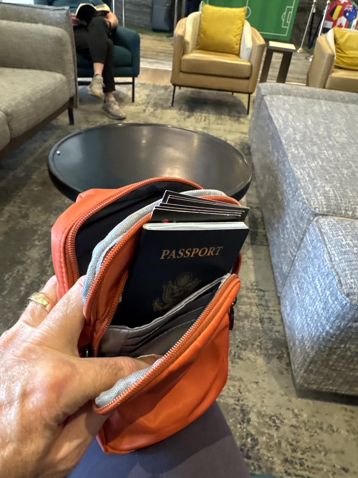 VADOO Sling Bag, Crossbody Bag with Zipper Lock, RFID Blocking & Water Resistant for Men and Women customer photo 2
