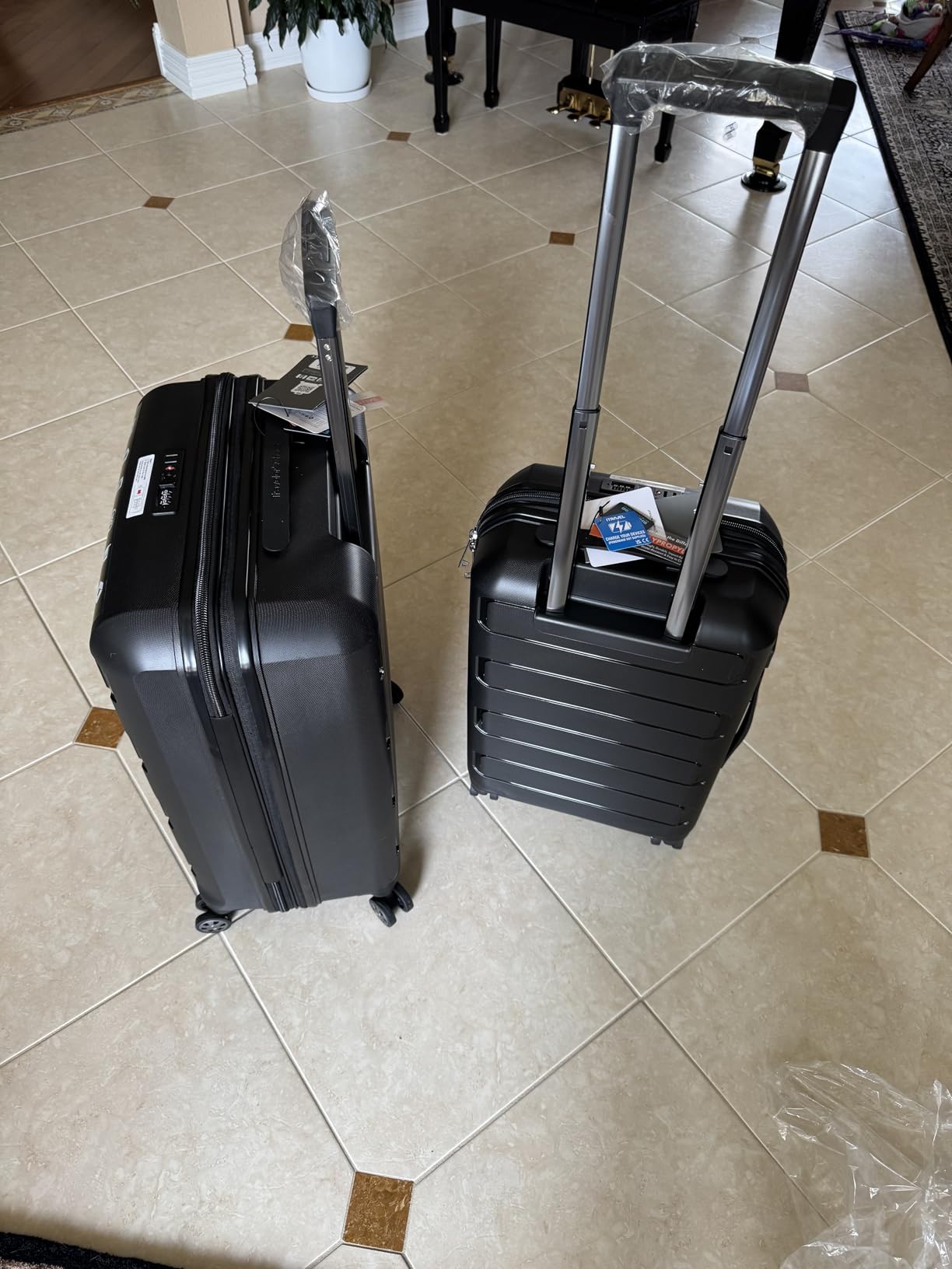 Traveler's Choice Pagosa Hardshell Expandable Luggage with Spinner Wheels, Black, 30-Inch Large customer photo 1