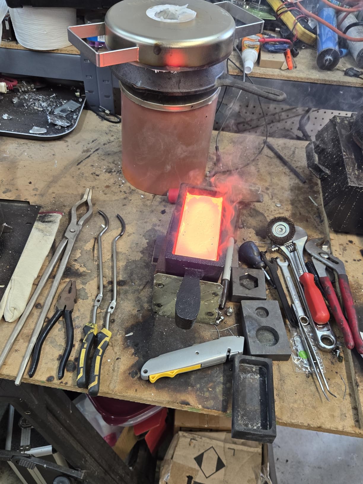 Nelyrho 3KG Propane Smelting Furnace Kit for Beginners - Easy-to-Use Portable Metal Smelter with Crucible, Tongs & Fire Brick - Ideal for DIY Gold, Silver, Copper, Aluminum Casting customer photo 1