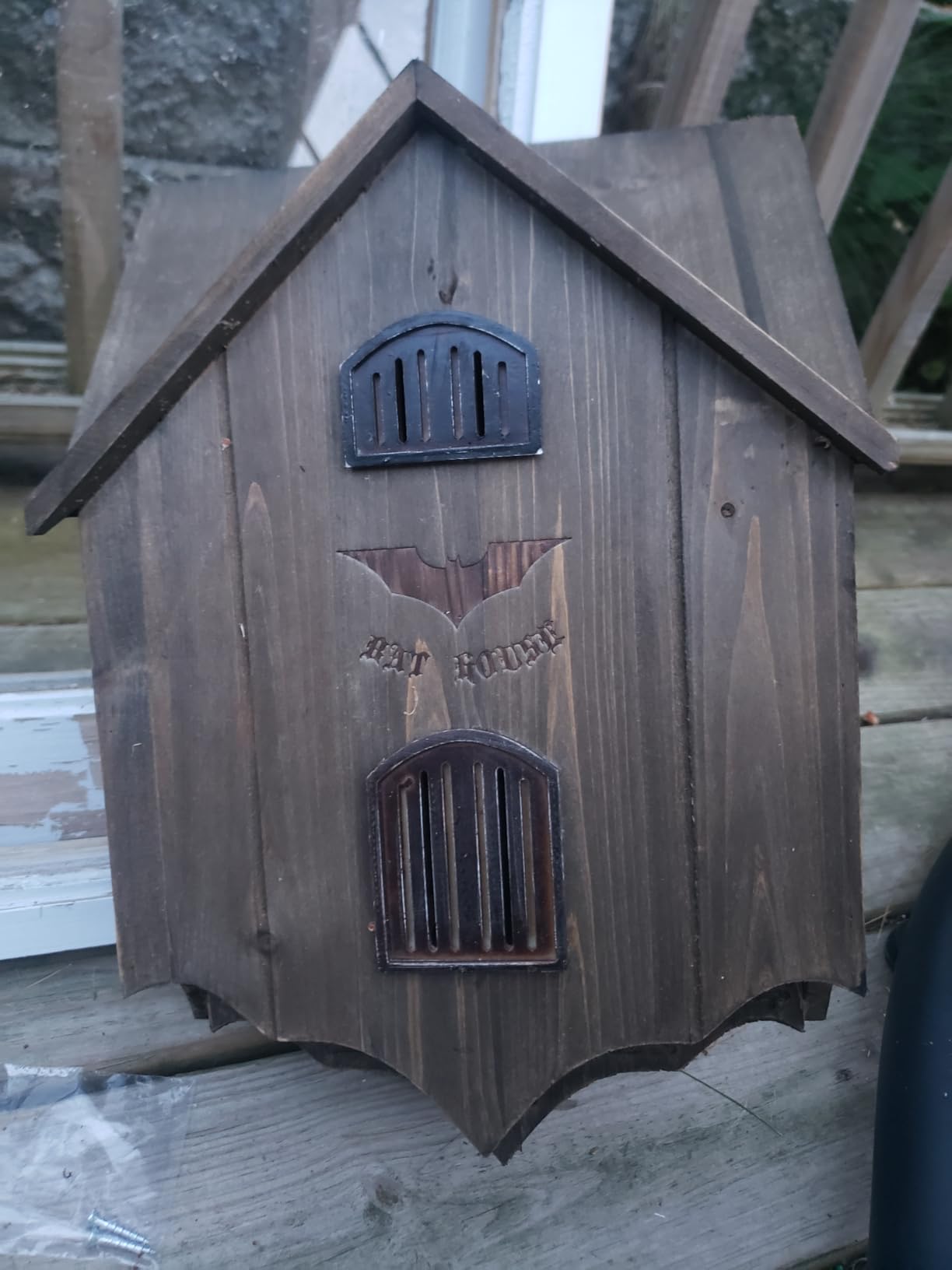 Bat House for Outdoors, Large Double Chamber, 100-Capacity | Bat Box for Backyard to Attract Bats, Wooden Bats Shelter for Outside for Tree, Weather-Resistant, Easy to Hang, Black Brown customer photo 1