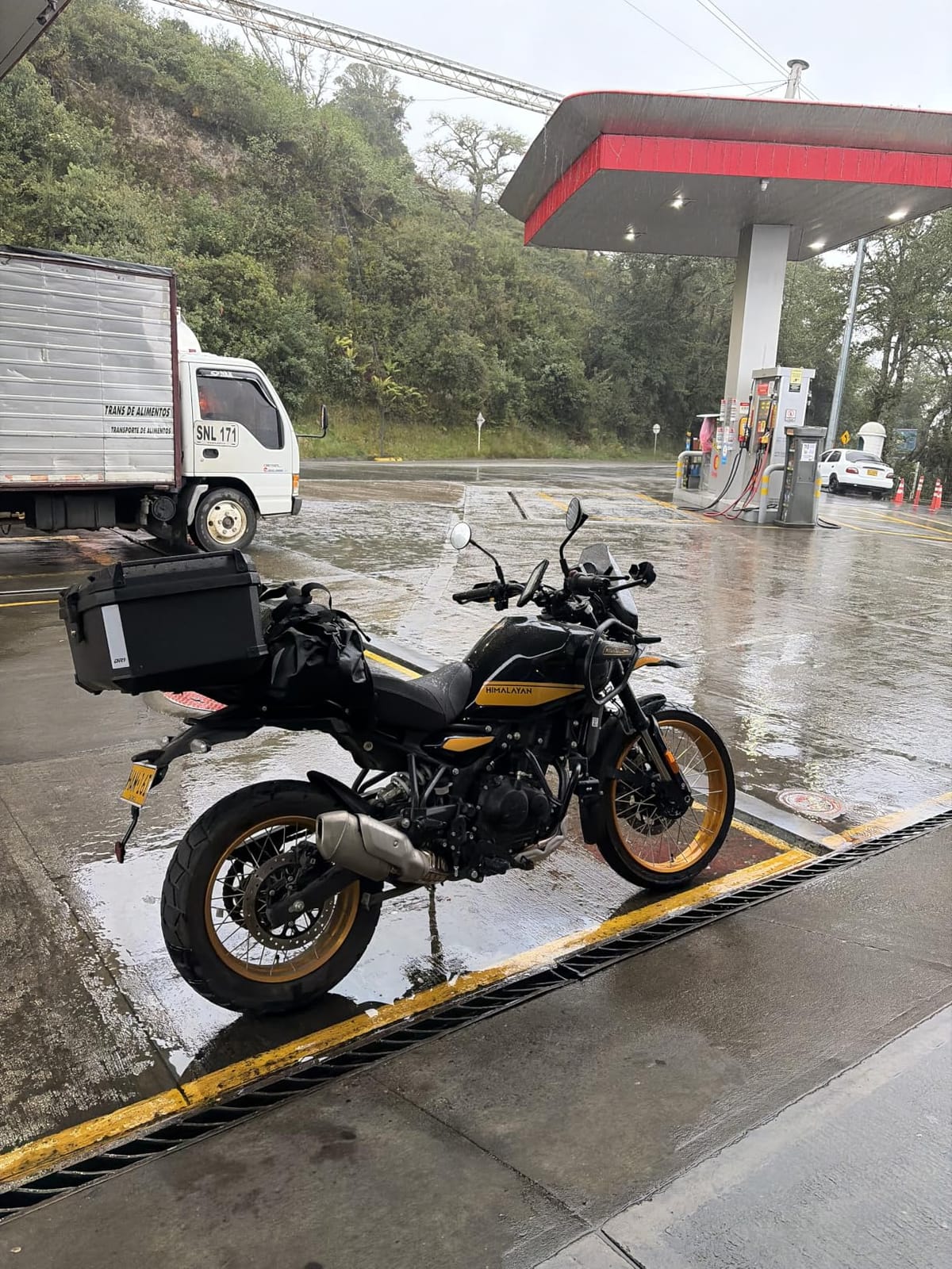 KEMIMOTO Waterproof Motorcycle Dry Bag - Duffle Tail Bag Soft Luggage, 25L/40L/65L Large Capacity with 4 Quick-Release Straps, Dustproof for Touring, Adventure, Motorcycling & Camping Black customer photo 2